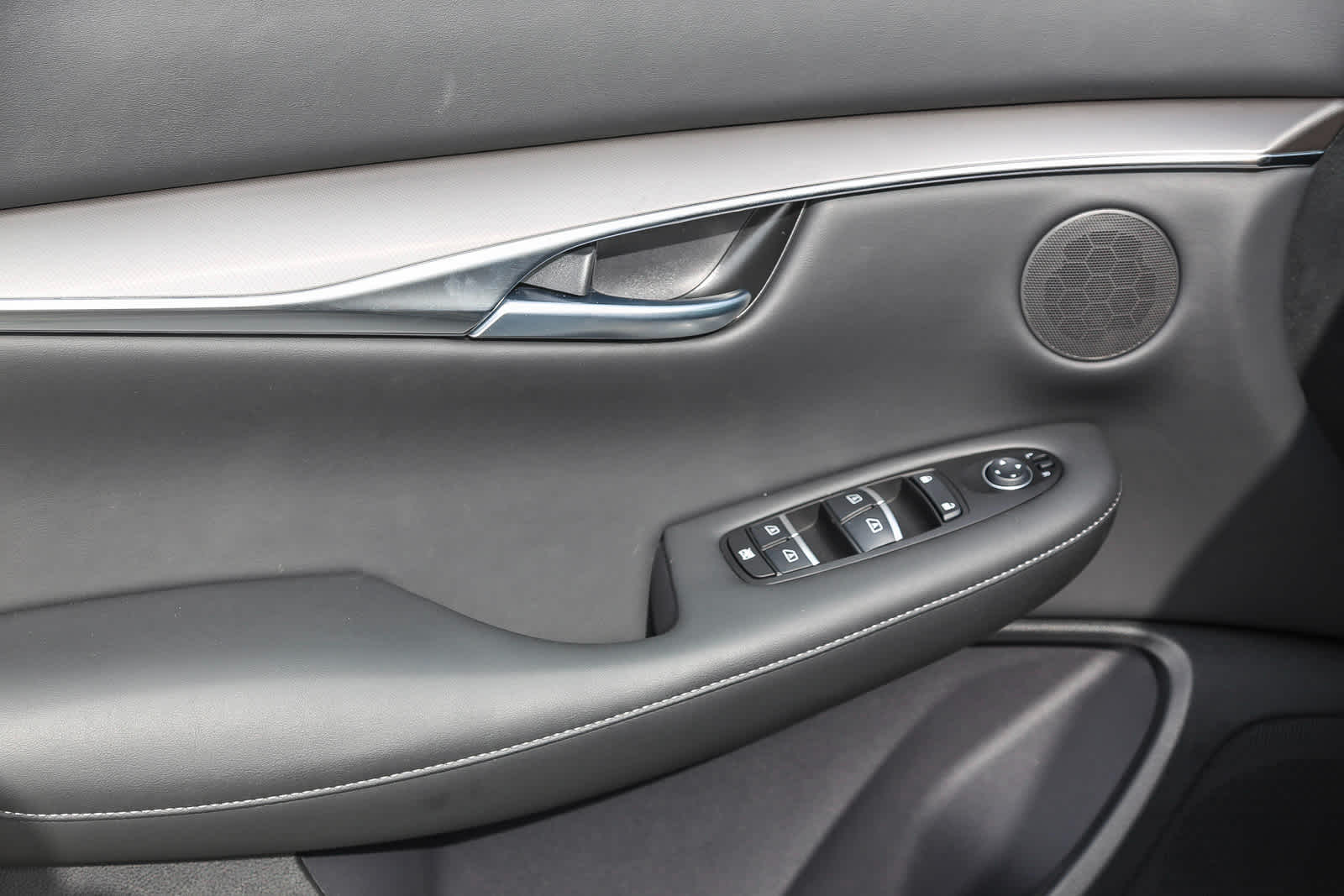 Thumbnail: 2025 INFINITI QX50 - 22