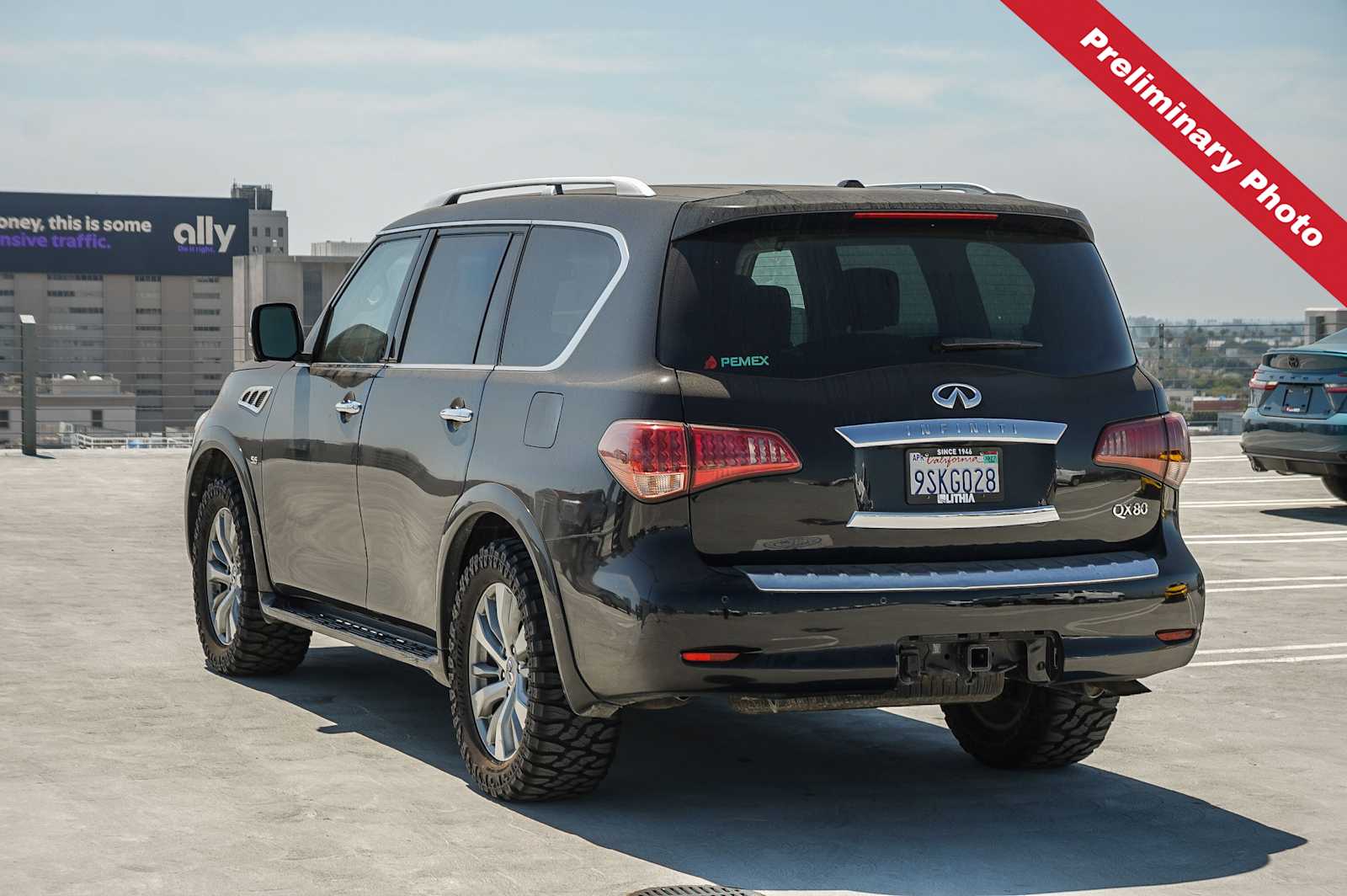 Thumbnail: 2015 INFINITI QX80 - 8