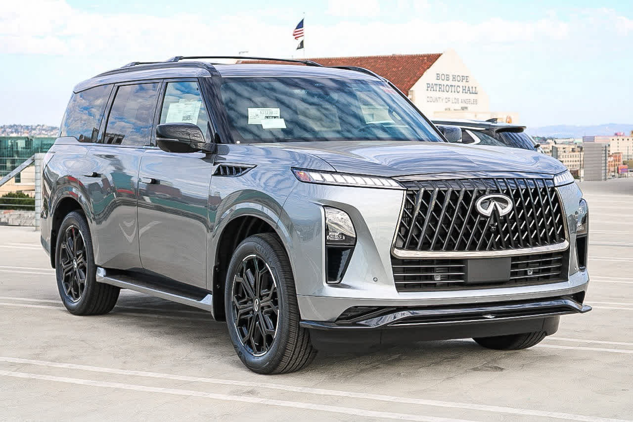 Thumbnail: 2026 INFINITI QX80 - 3