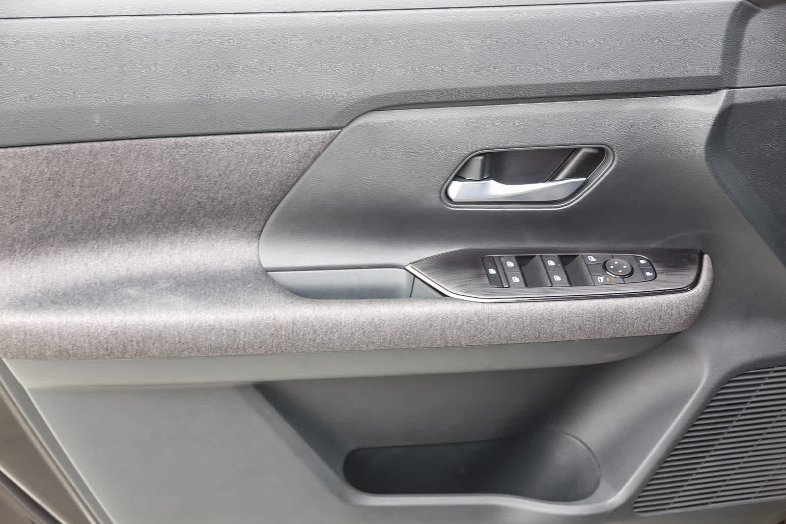 Thumbnail: 2025 Nissan Kicks - 21