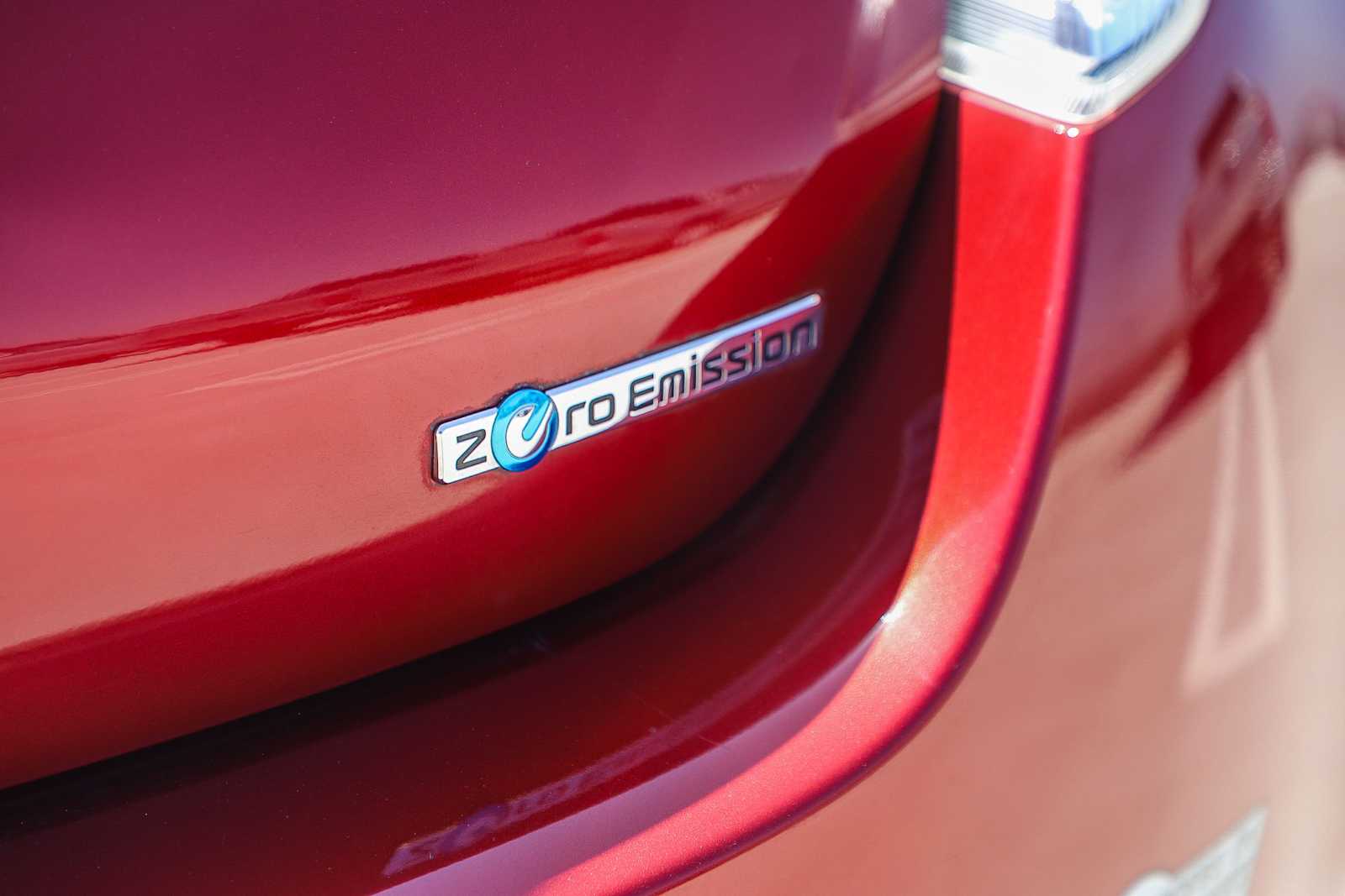 Thumbnail: 2013 Nissan Leaf - 9