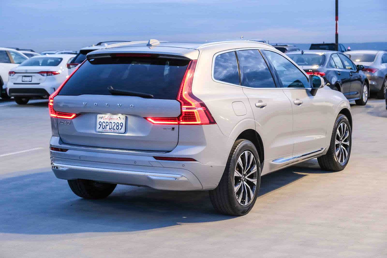 Thumbnail: 2023 Volvo XC60 - 5