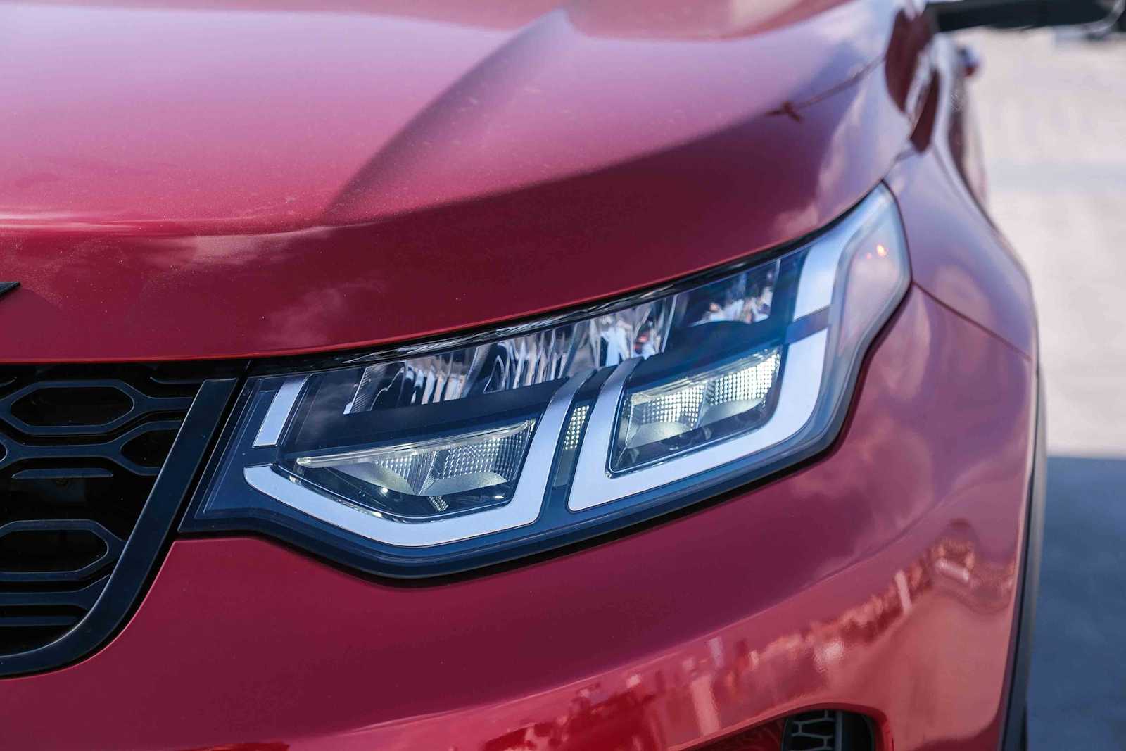 Thumbnail: 2021 Land Rover Discovery Sport - 10