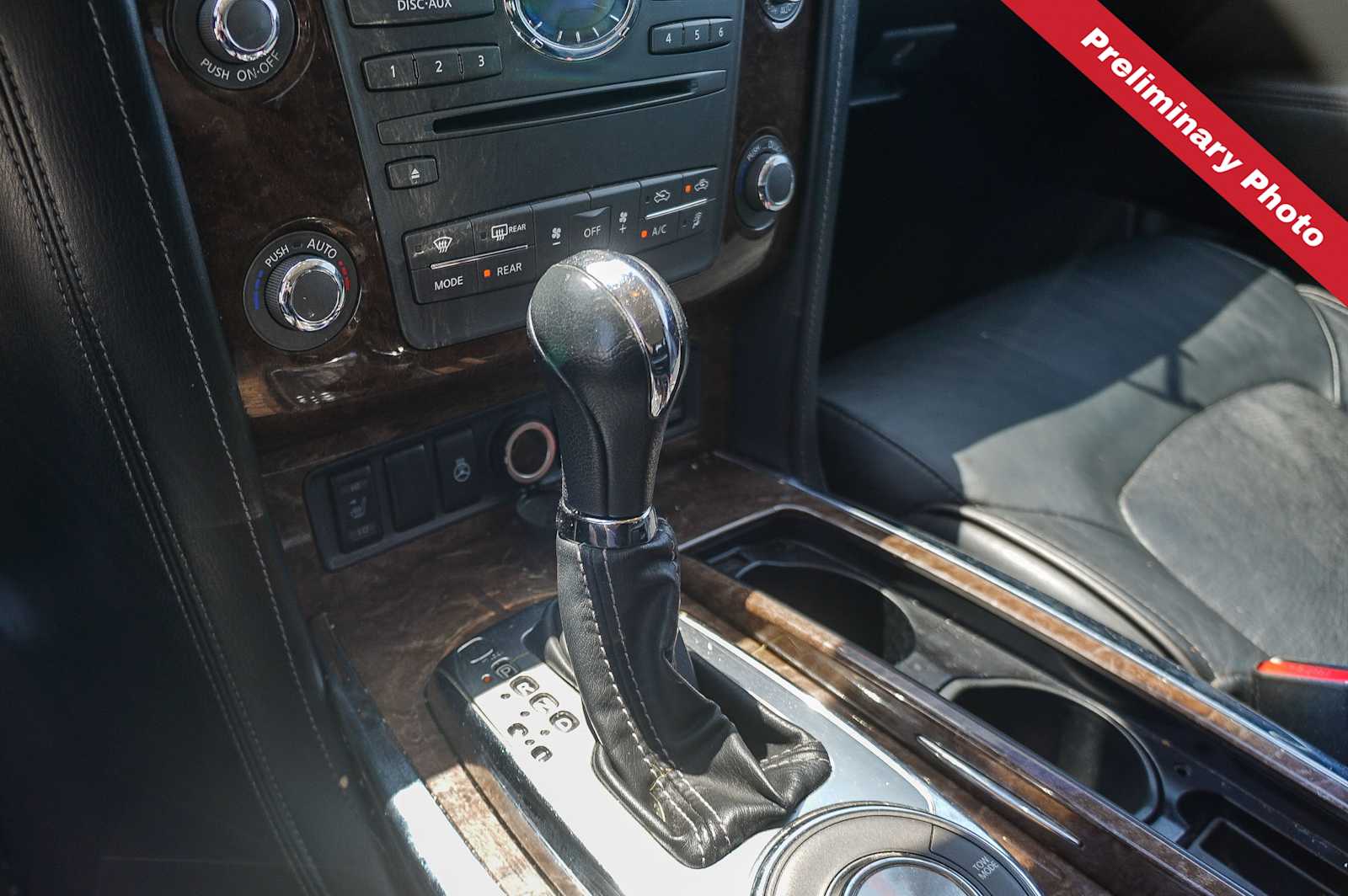 Thumbnail: 2015 INFINITI QX80 - 17