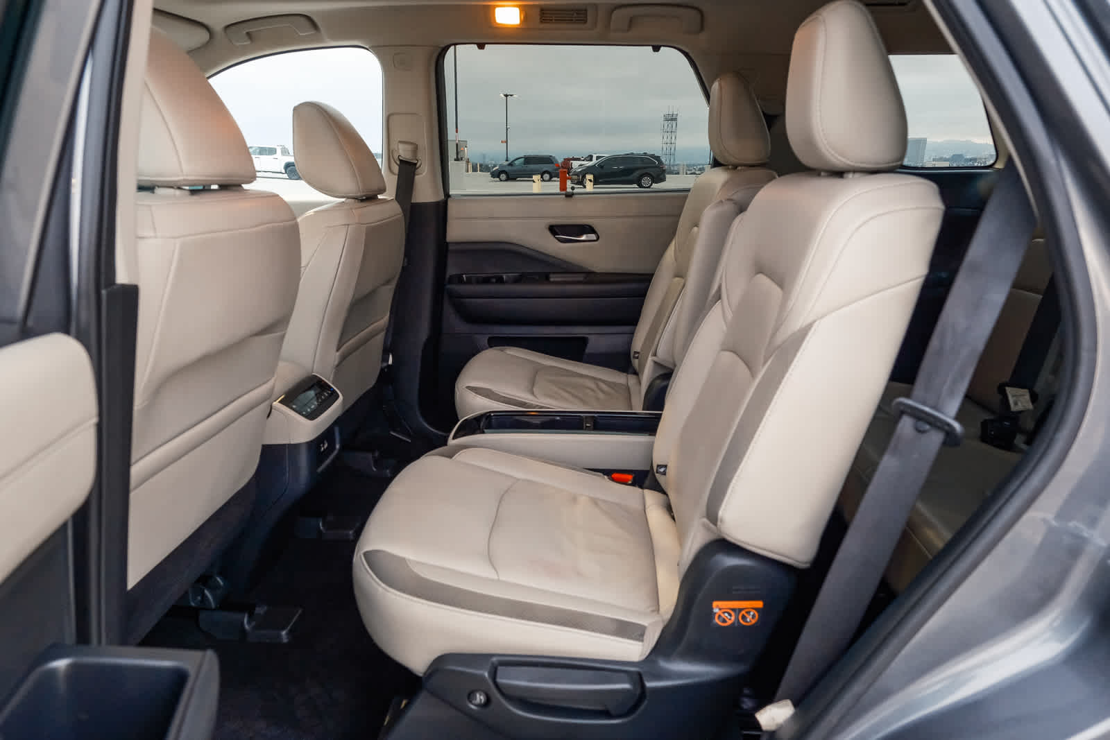 Thumbnail: 2022 Nissan Pathfinder - 18