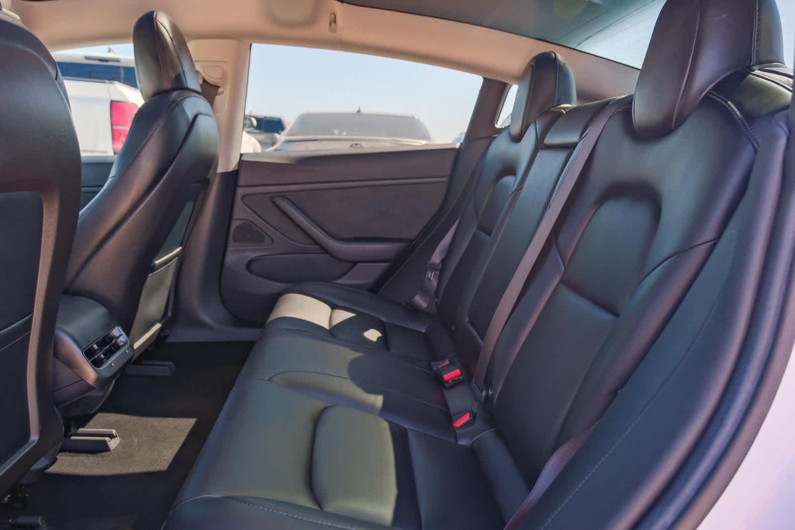 Thumbnail: 2018 Tesla Model 3 - 17