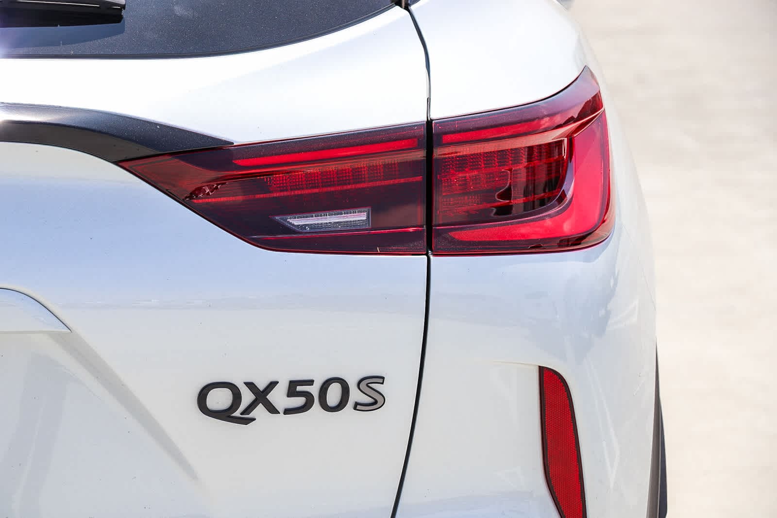 Thumbnail: 2025 INFINITI QX50 - 8