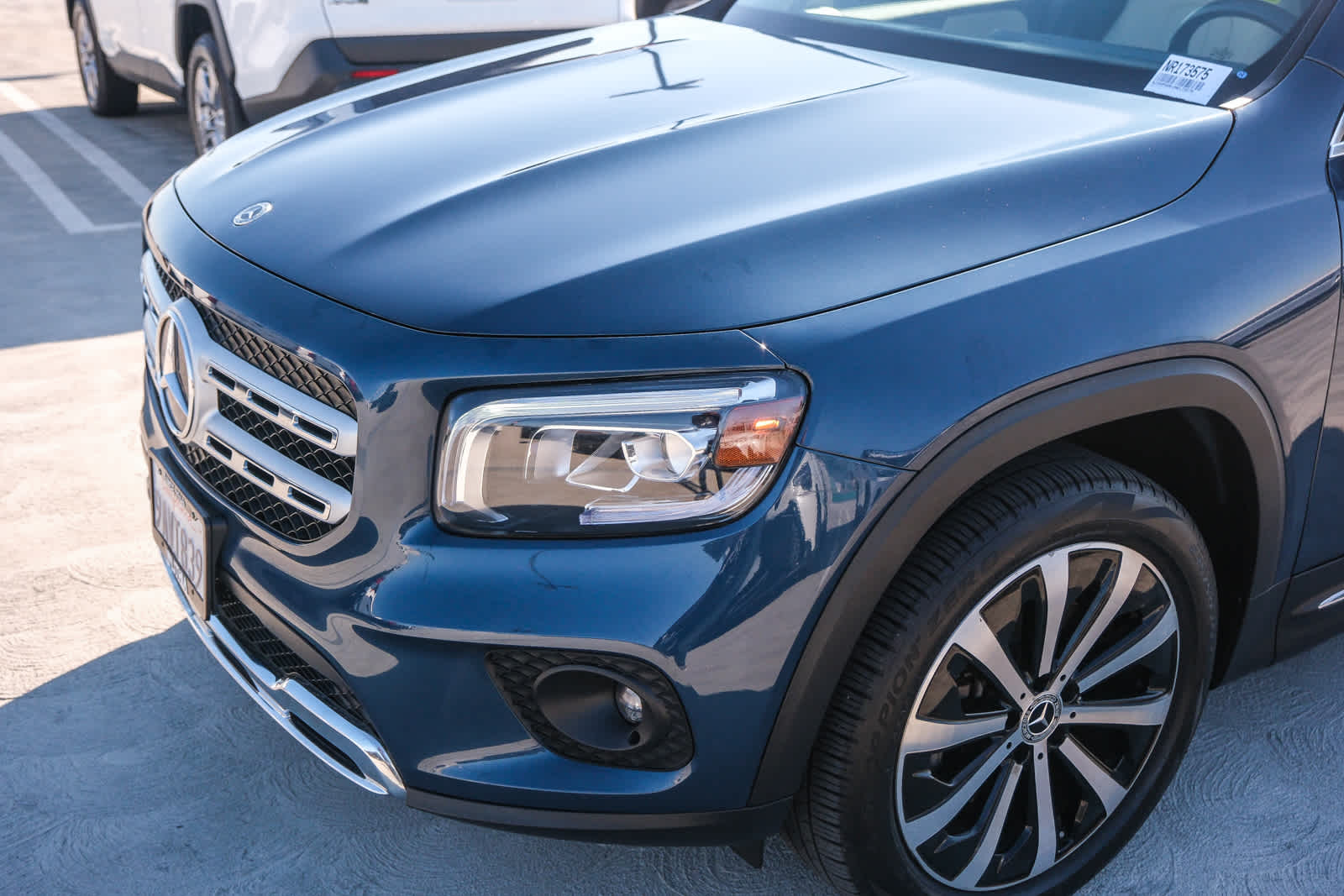 Thumbnail: 2022 Mercedes-Benz GLB - 12