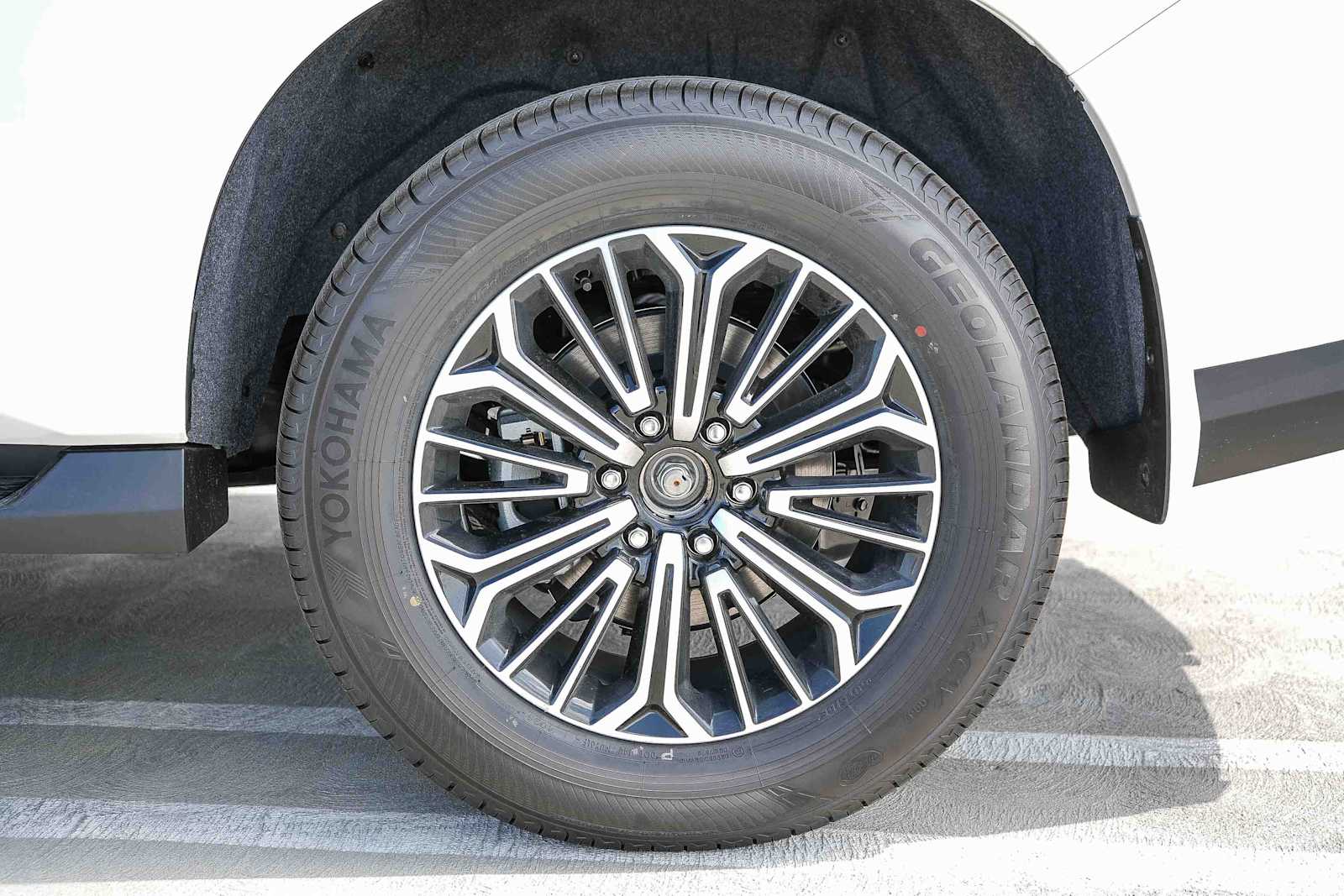 Thumbnail: 2026 Nissan Armada - 10