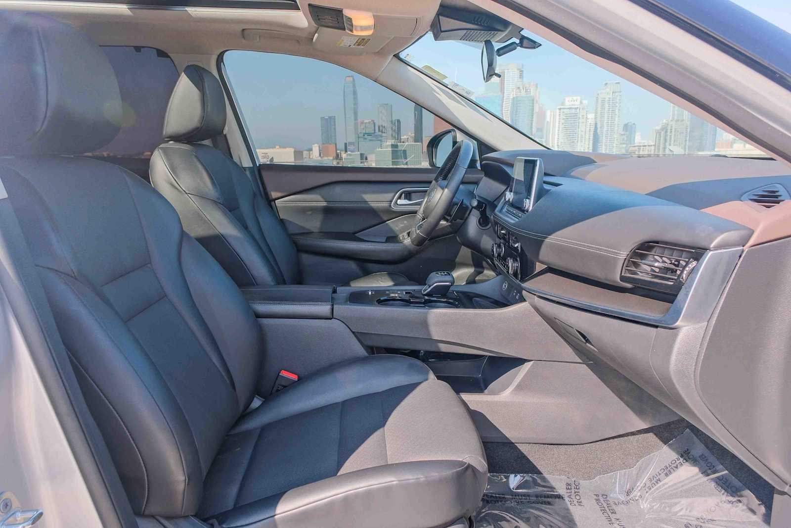 Thumbnail: 2021 Nissan Rogue - 17