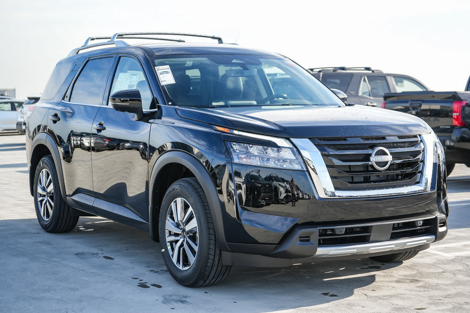 Thumbnail: 2025 Nissan Pathfinder - 3