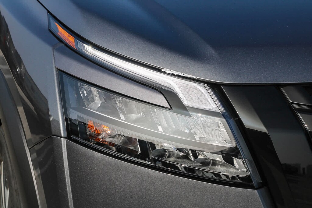 New 2025 Nissan Pathfinder SL SUV