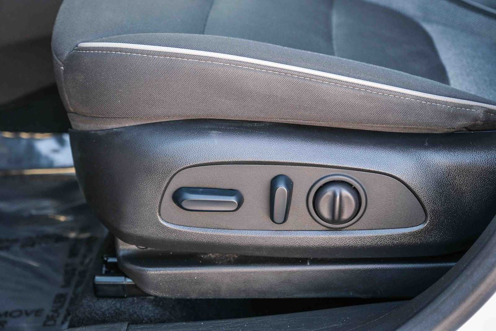 Thumbnail: 2023 Chevrolet TrailBlazer - 20