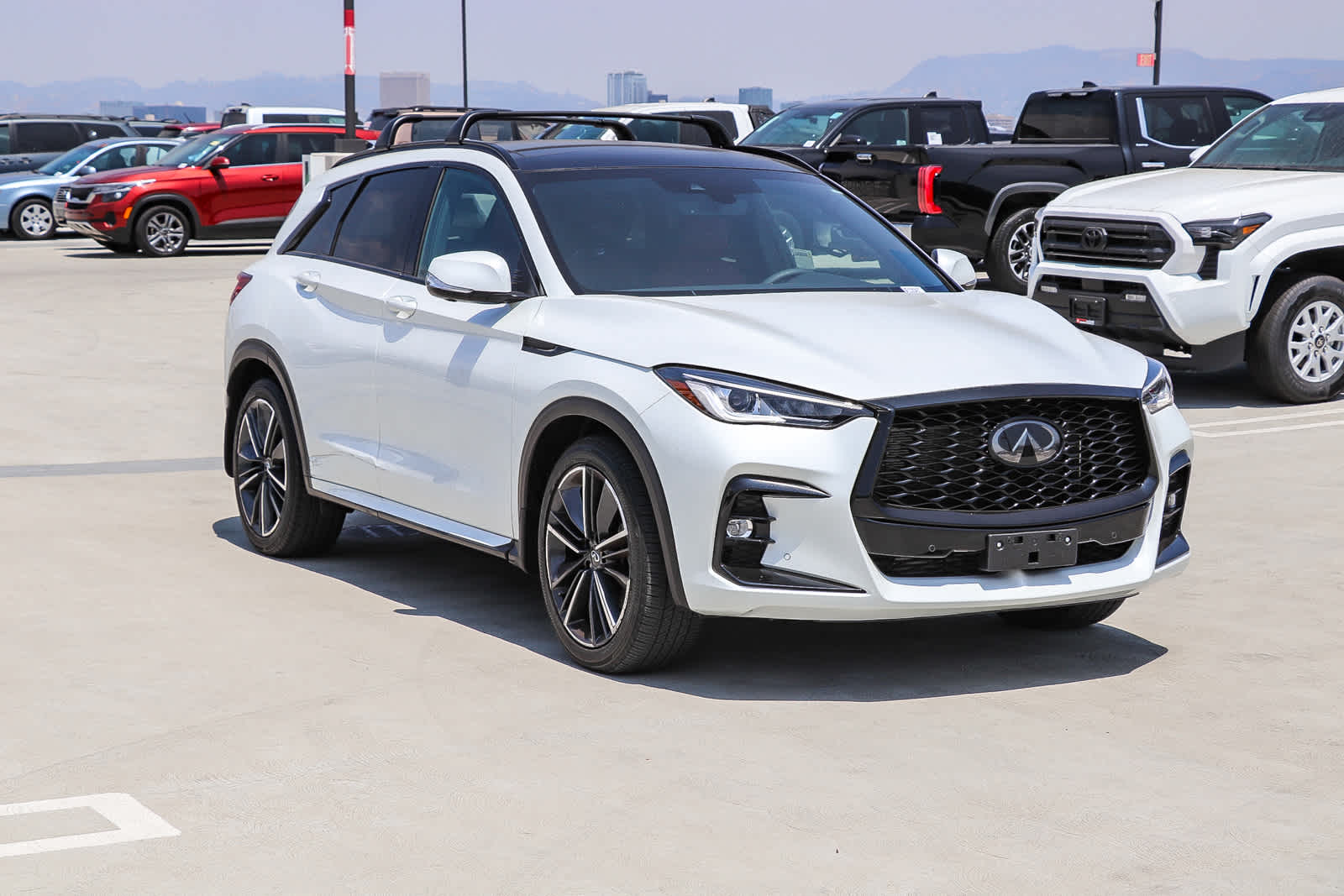 Thumbnail: 2025 INFINITI QX50 - 2