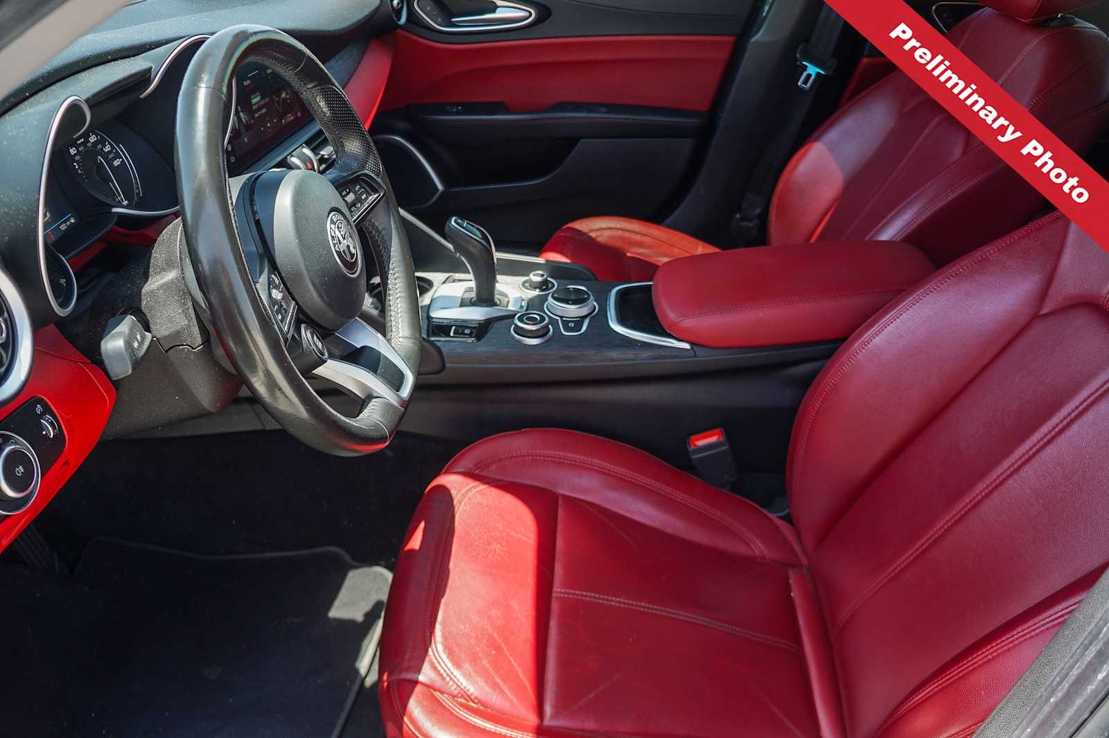 Thumbnail: 2020 Alfa Romeo Giulia - 13