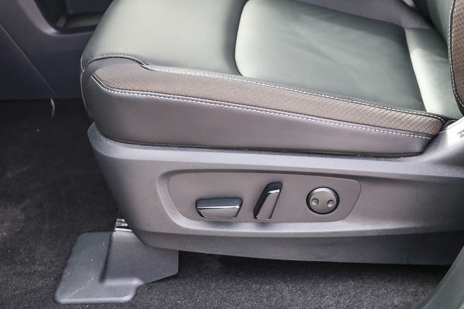 Thumbnail: 2025 Nissan Pathfinder - 22