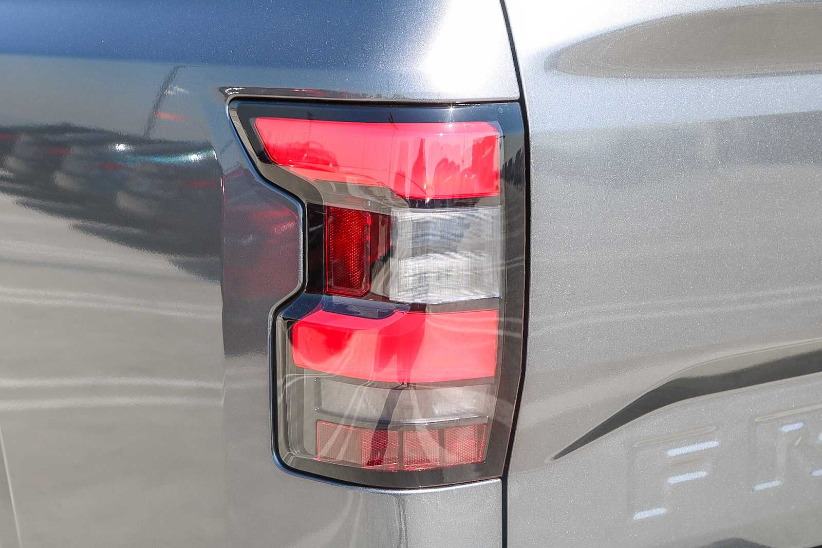 Thumbnail: 2025 Nissan Frontier - 9