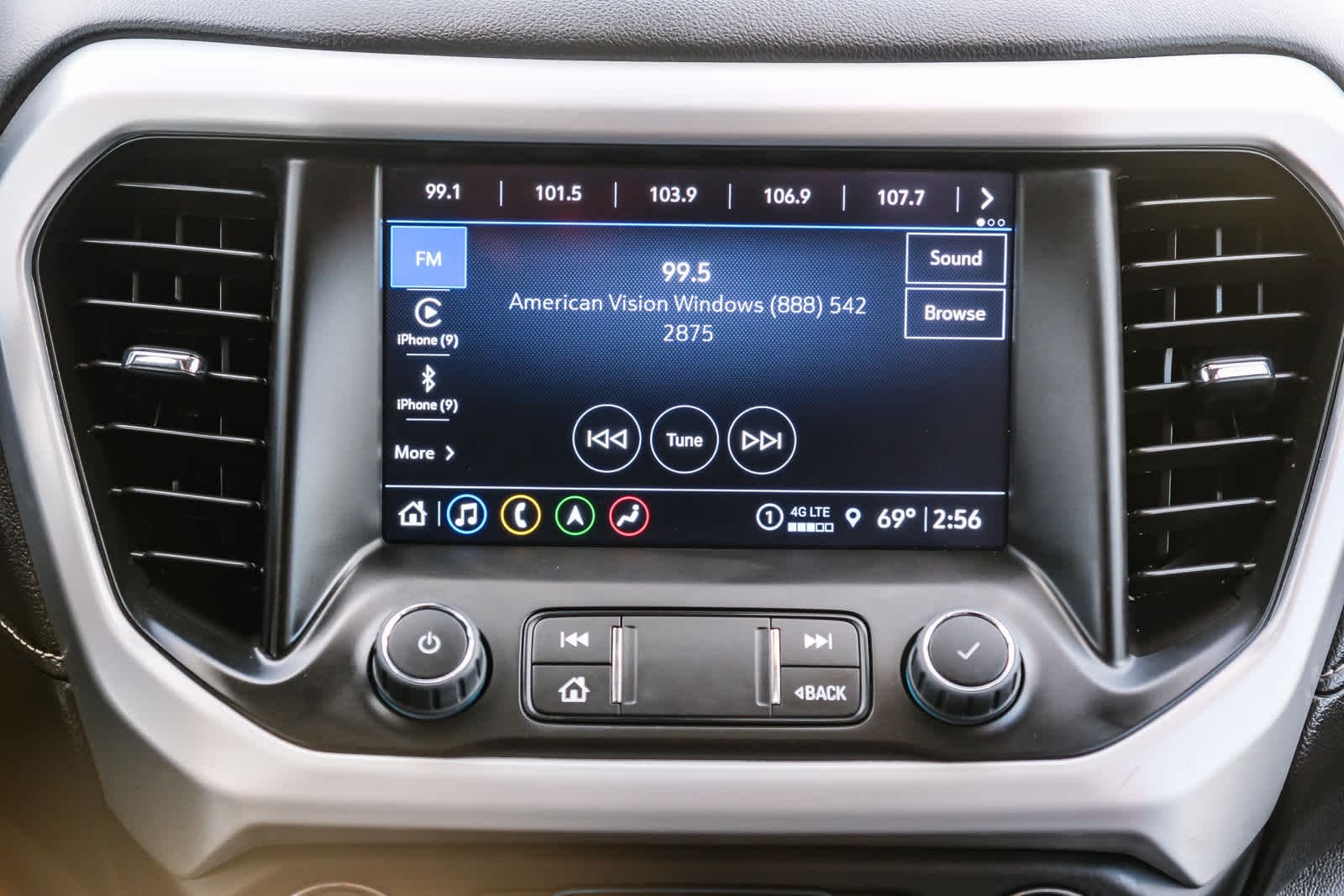 Thumbnail: 2023 GMC Acadia - 16