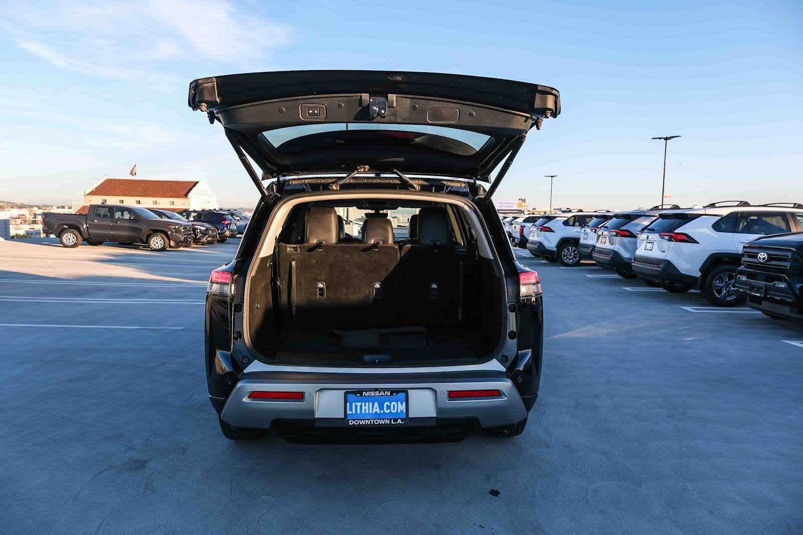 Thumbnail: 2025 Nissan Pathfinder - 24