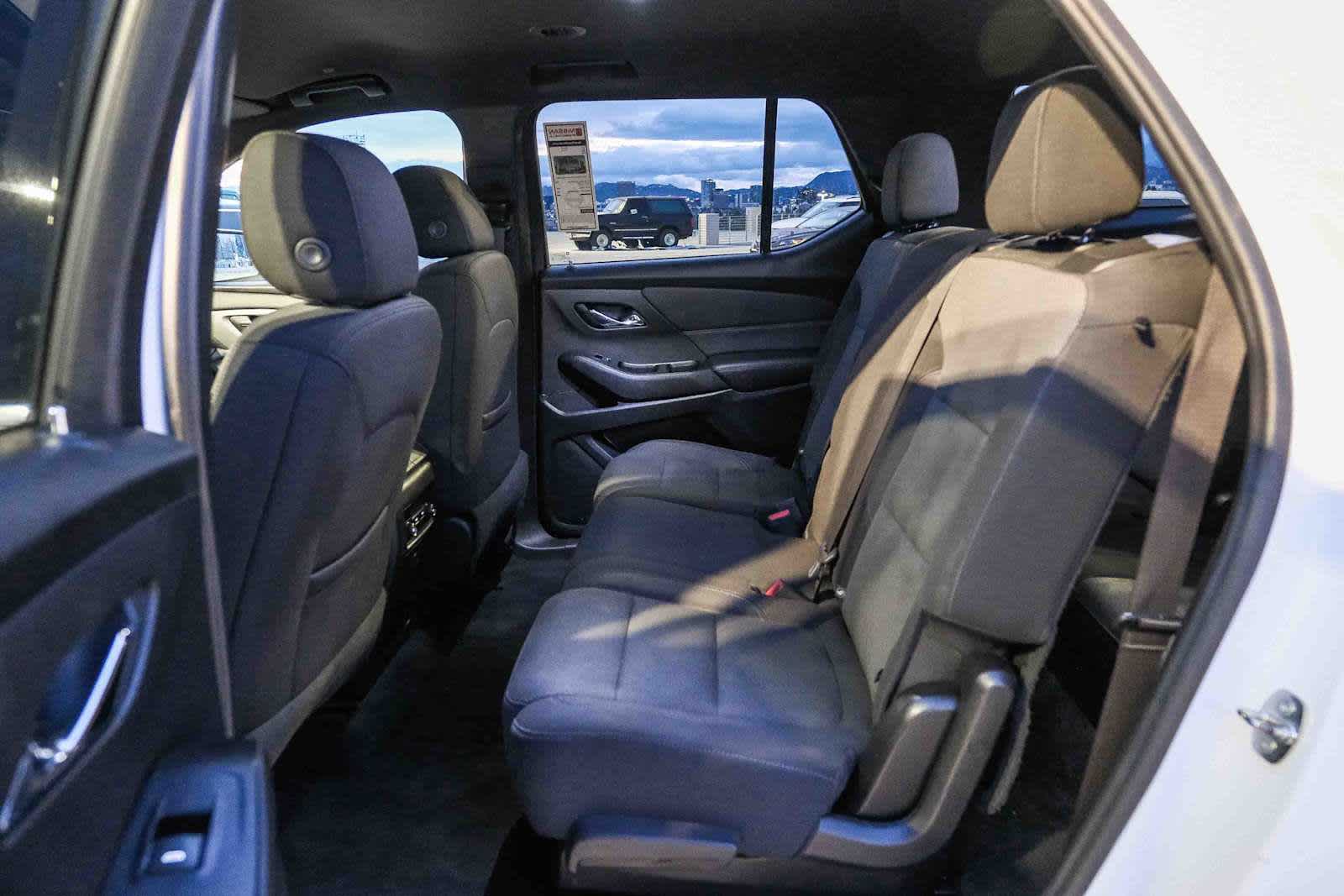 Thumbnail: 2023 Chevrolet Traverse - 19