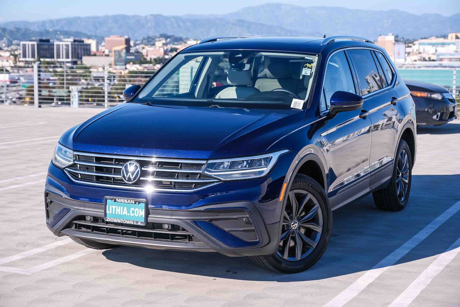 Thumbnail: 2022 Volkswagen Tiguan - 1