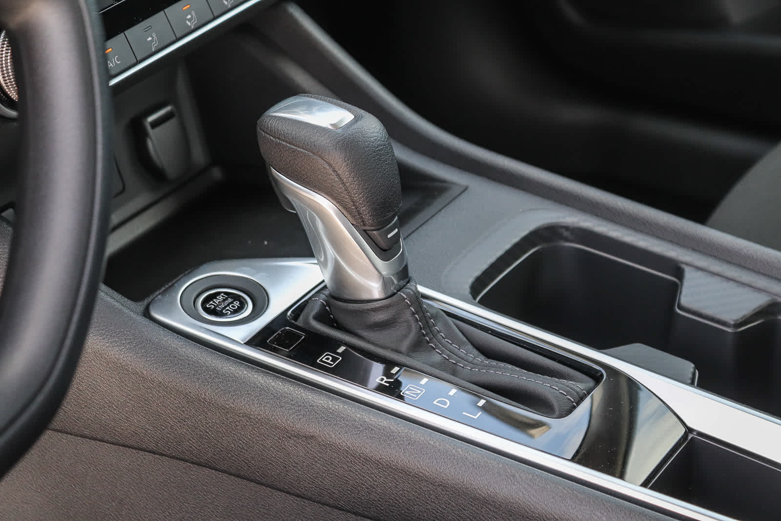 Thumbnail: 2025 Nissan Sentra - 20