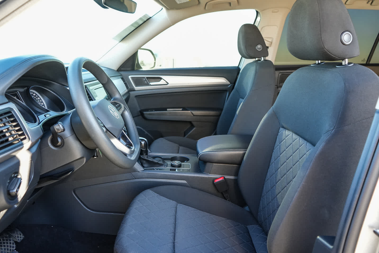 Thumbnail: 2021 Volkswagen Atlas - 16