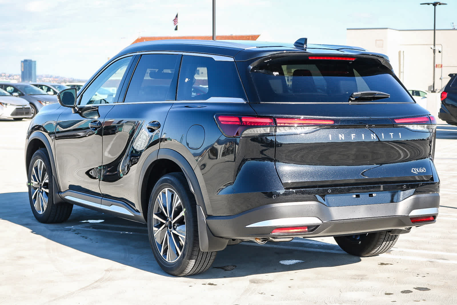 Thumbnail: 2026 INFINITI QX60 - 8