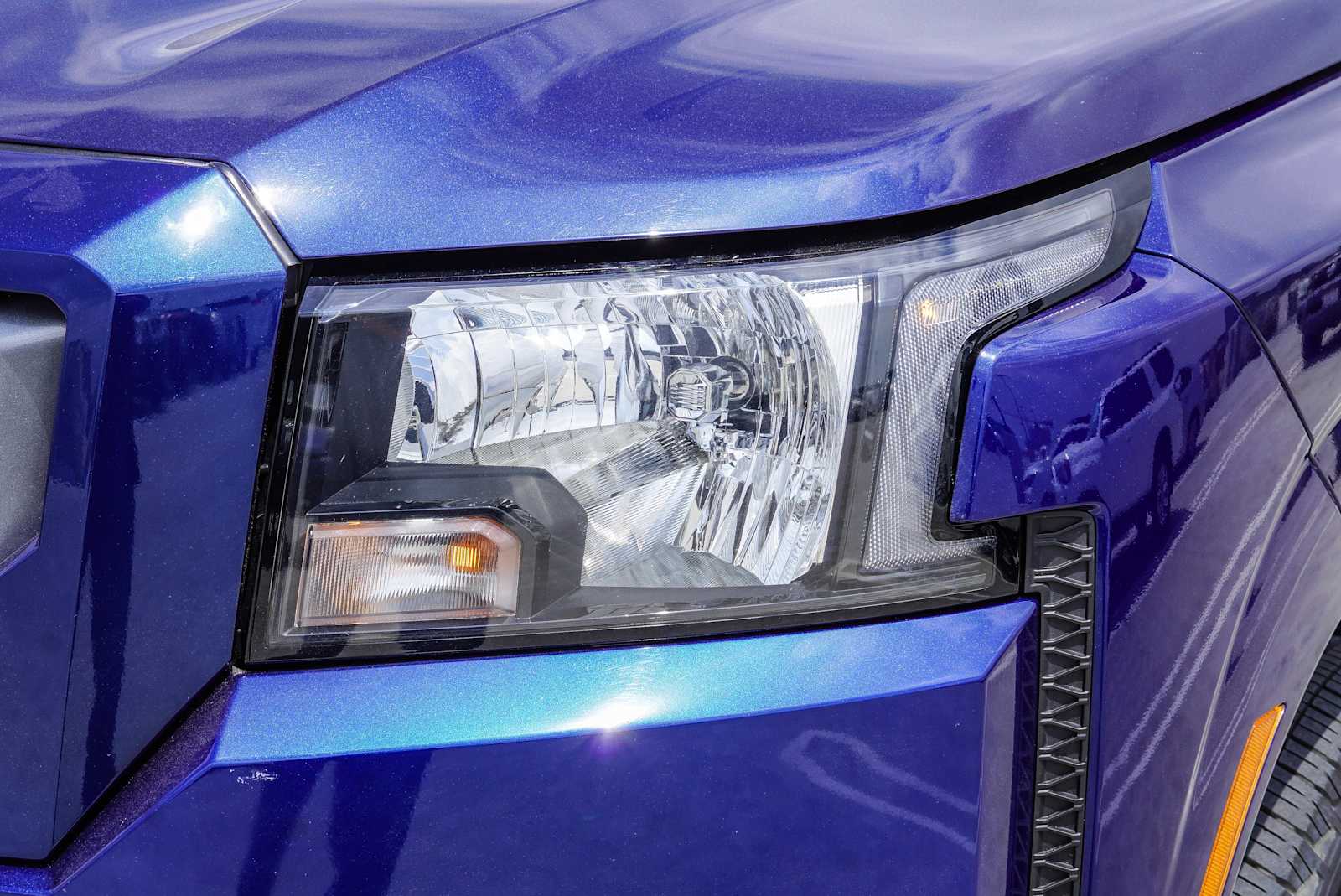 Thumbnail: 2023 Nissan Frontier - 11
