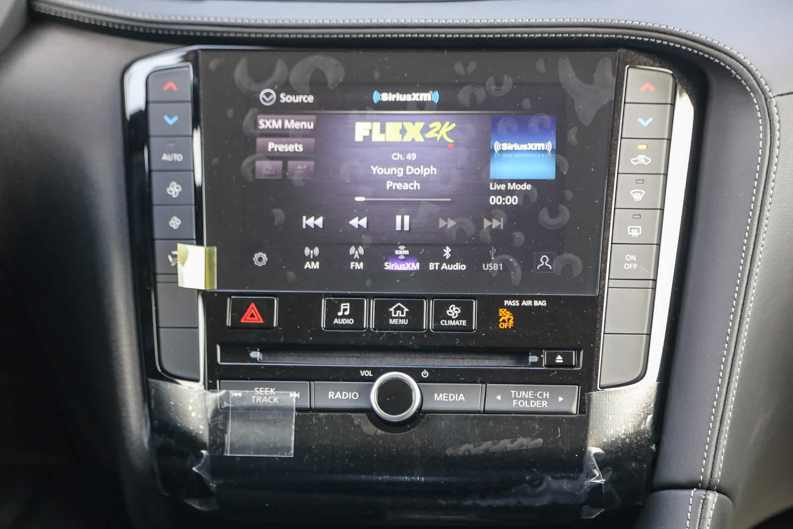 Thumbnail: 2025 INFINITI QX50 - 16