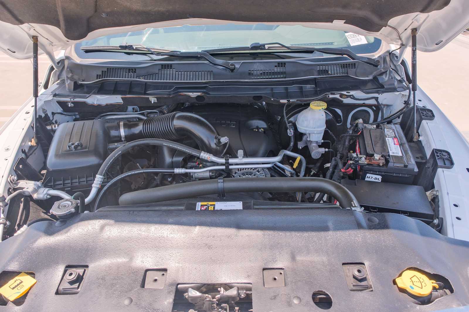 Thumbnail: 2019 RAM 1500 Classic - 22