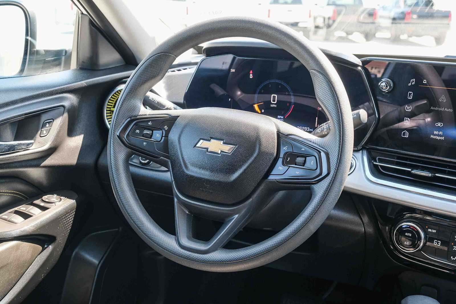 Thumbnail: 2025 Chevrolet Trax - 17
