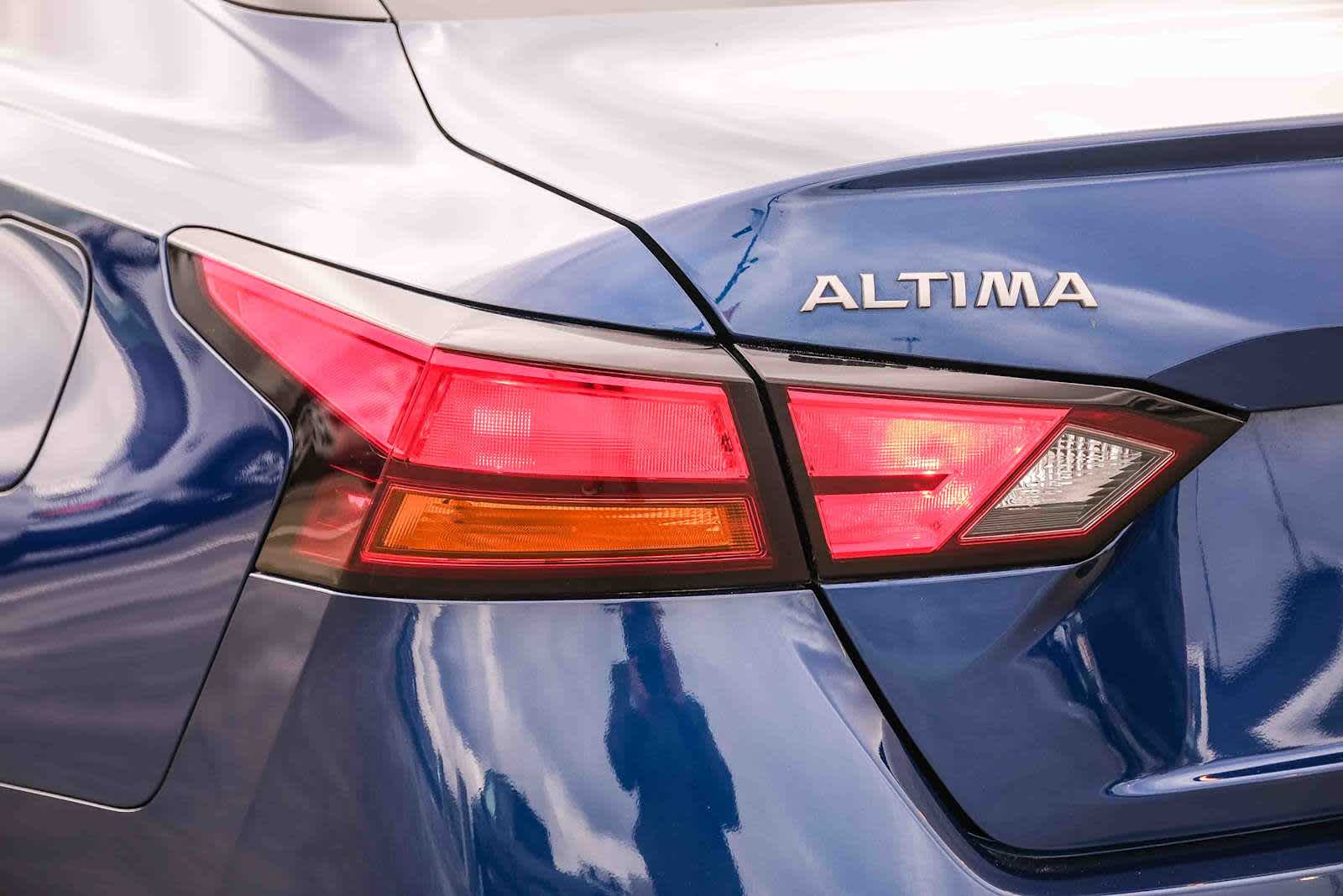 Thumbnail: 2023 Nissan Altima - 8