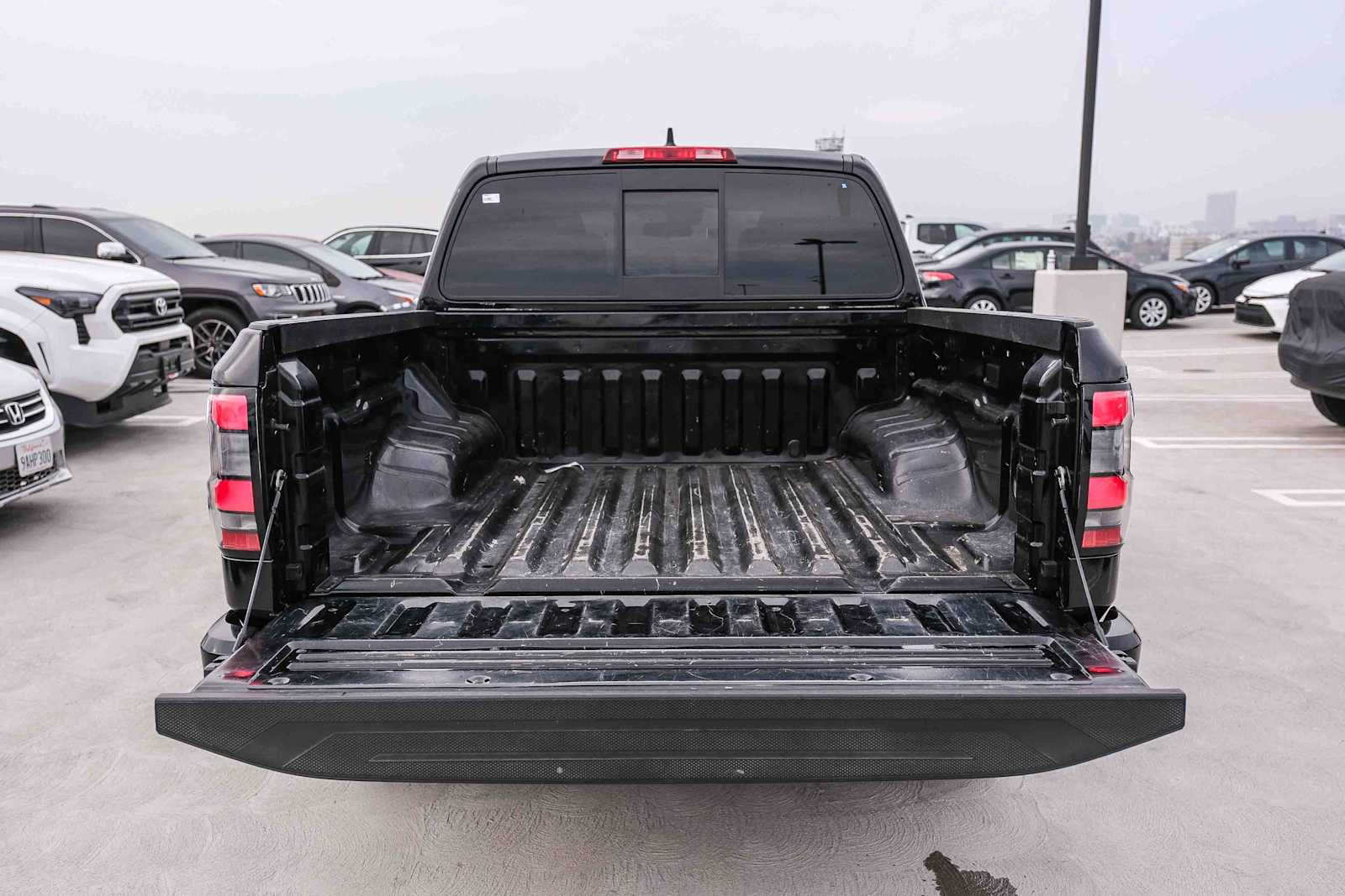 Thumbnail: 2022 Nissan Frontier - 27