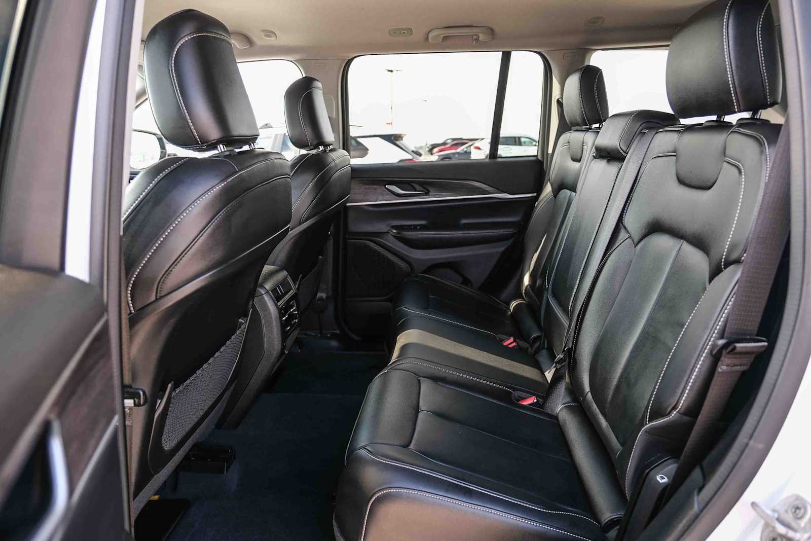 Thumbnail: 2023 Jeep Grand Cherokee - 19