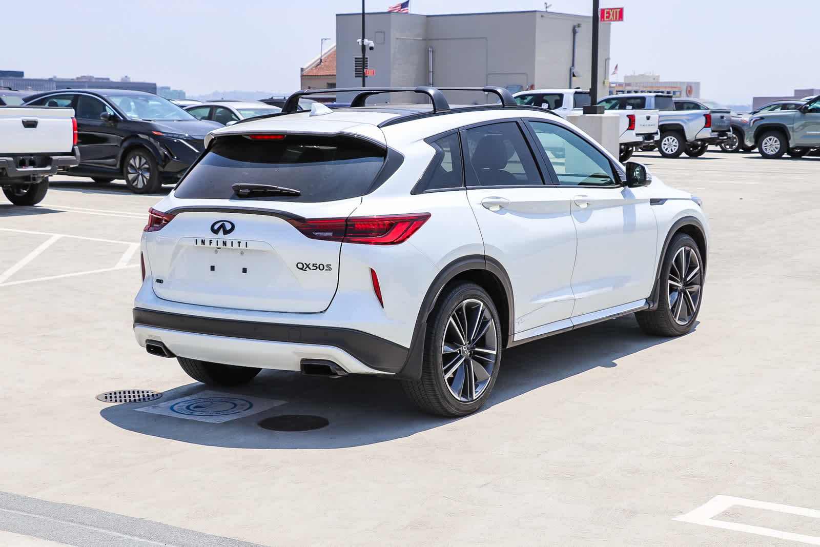 Thumbnail: 2025 INFINITI QX50 - 5