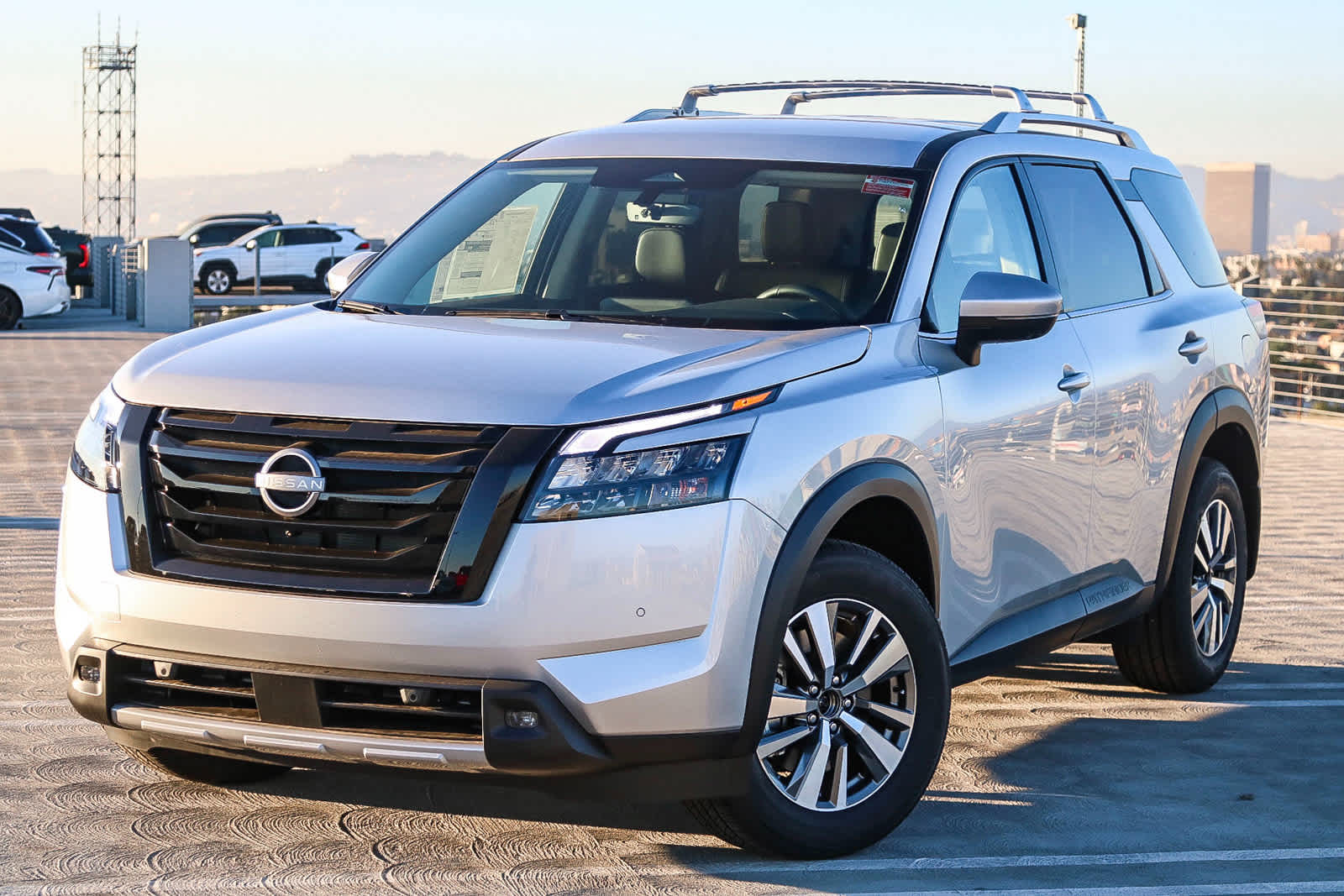 2025 Nissan Pathfinder SL -
                  Los Angeles, CA