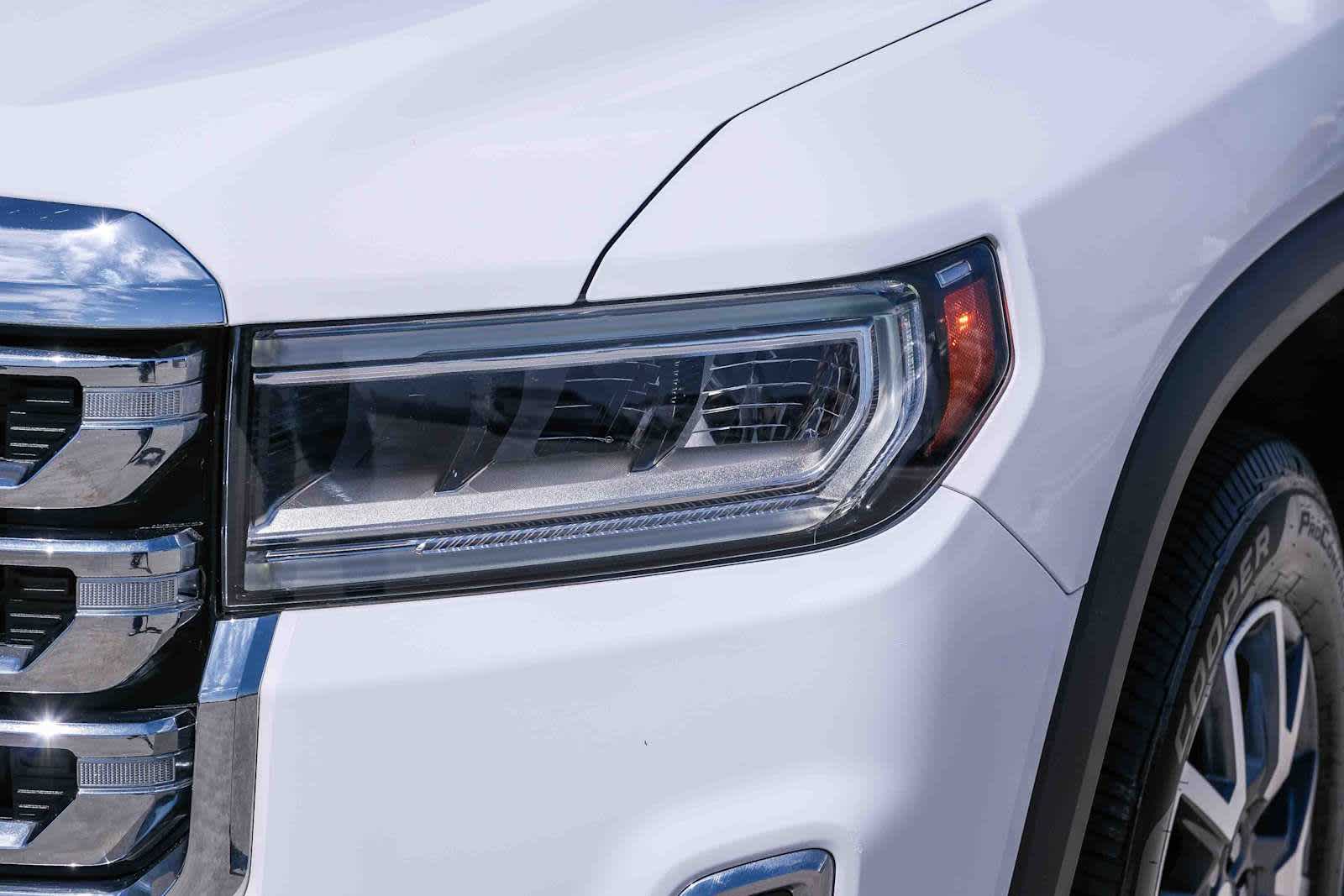 Thumbnail: 2023 GMC Acadia - 12