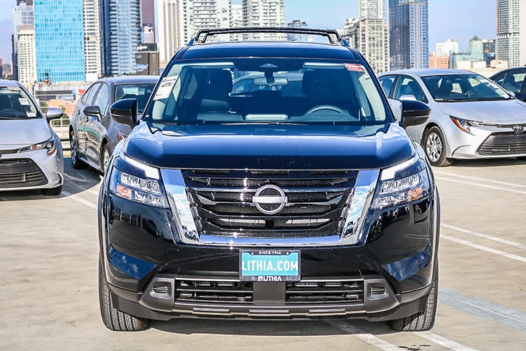 New 2025 Nissan Pathfinder SV SUV
