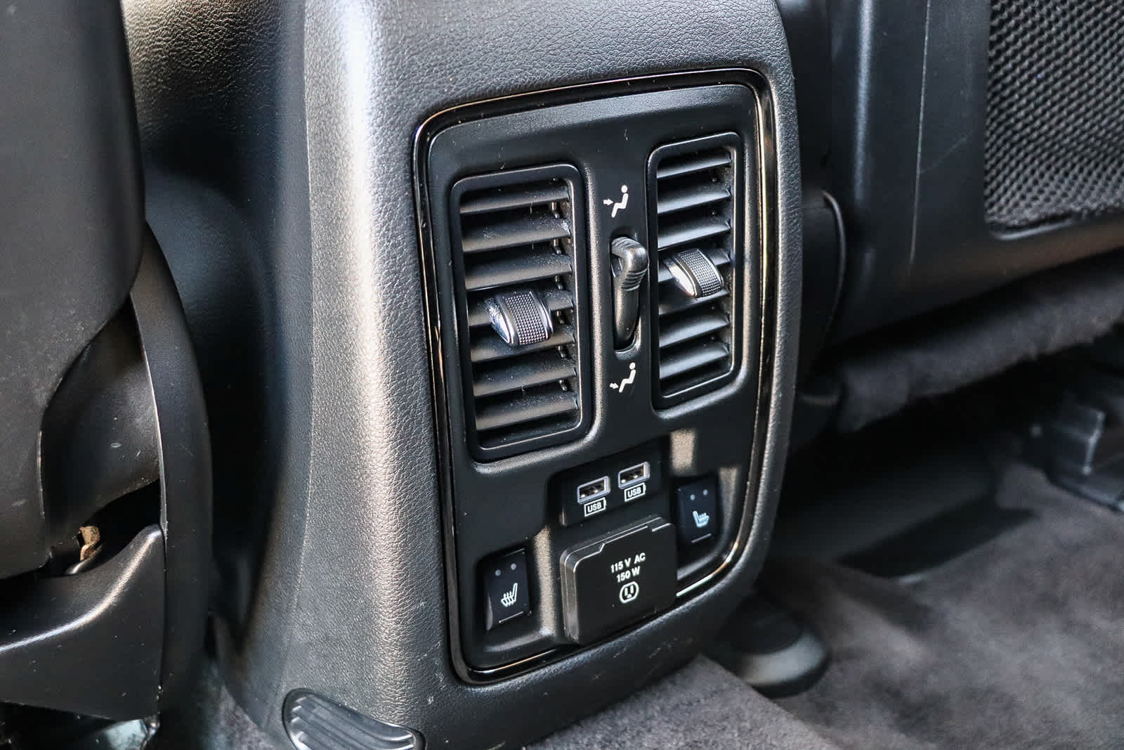 Thumbnail: 2018 Dodge Durango - 20
