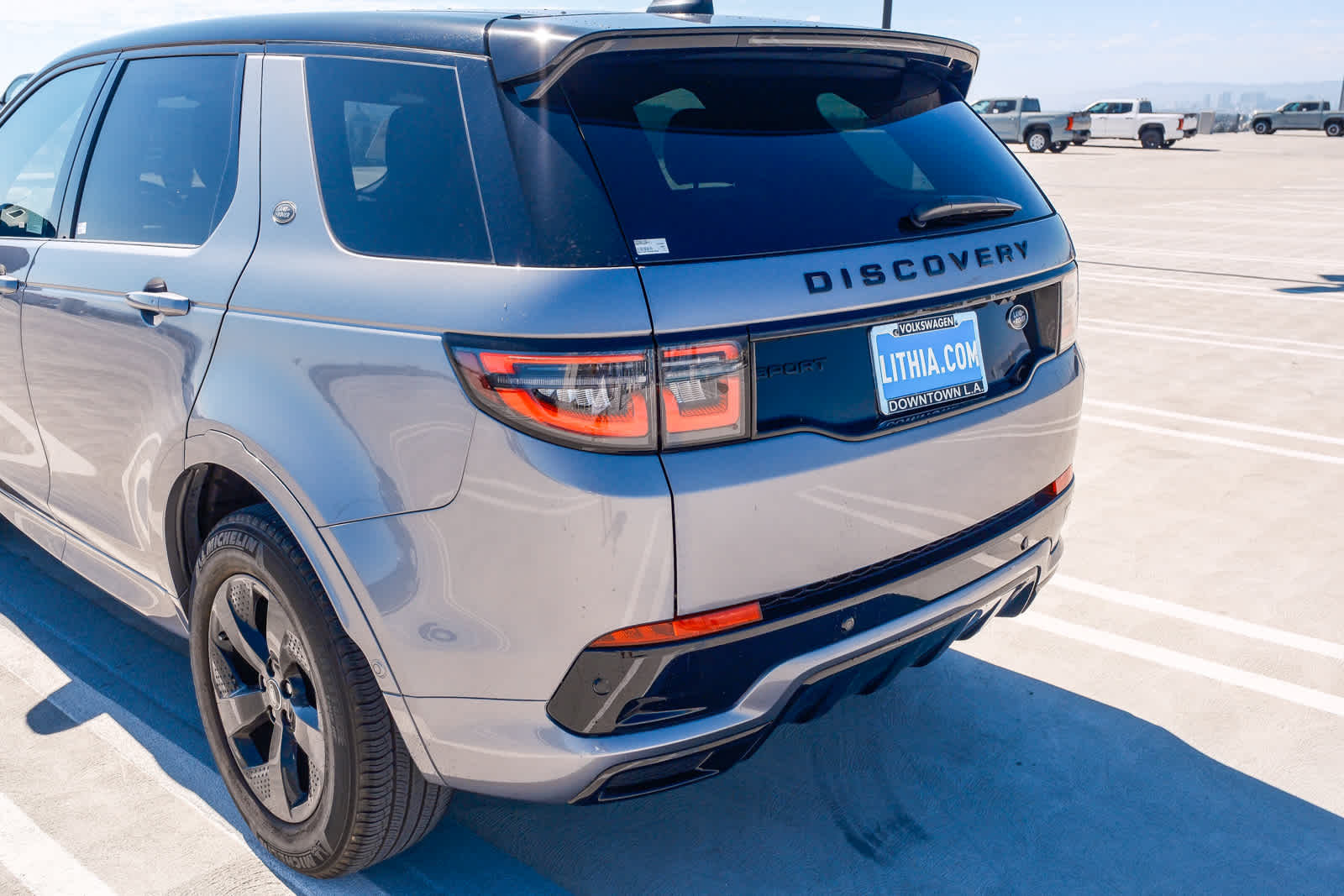 Thumbnail: 2021 Land Rover Discovery Sport - 8