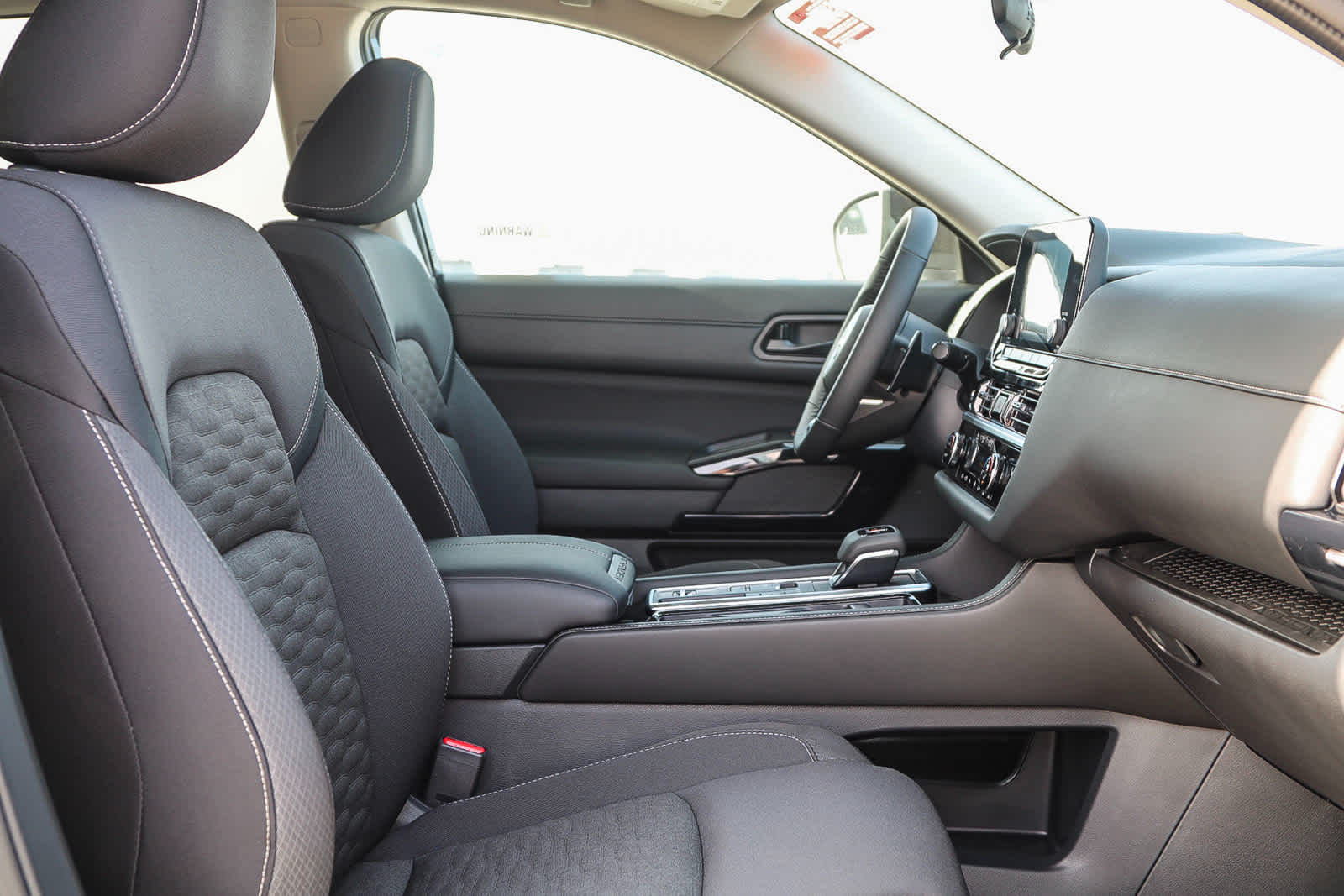 Thumbnail: 2025 Nissan Pathfinder - 19