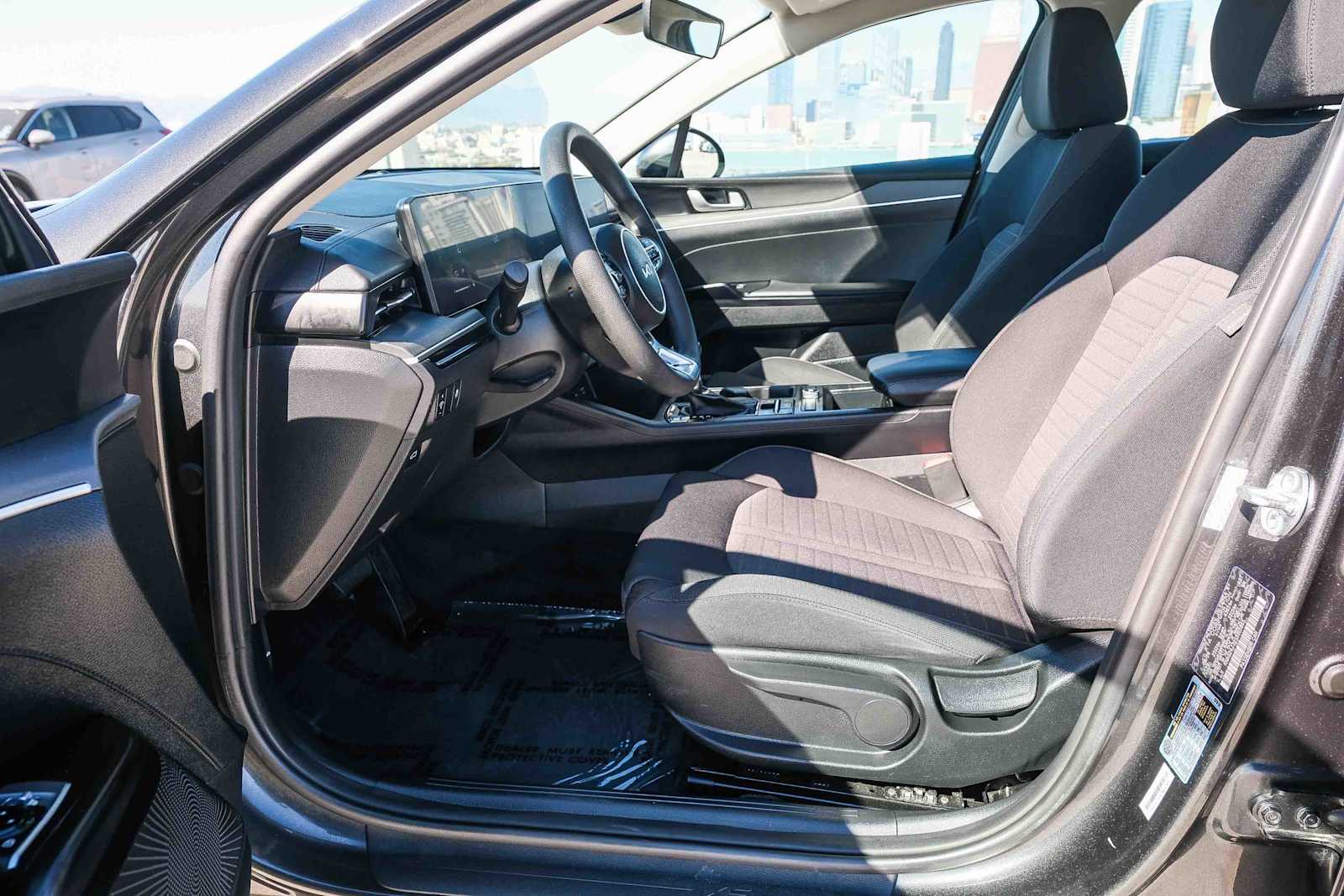 Thumbnail: 2025 Kia K5 - 19