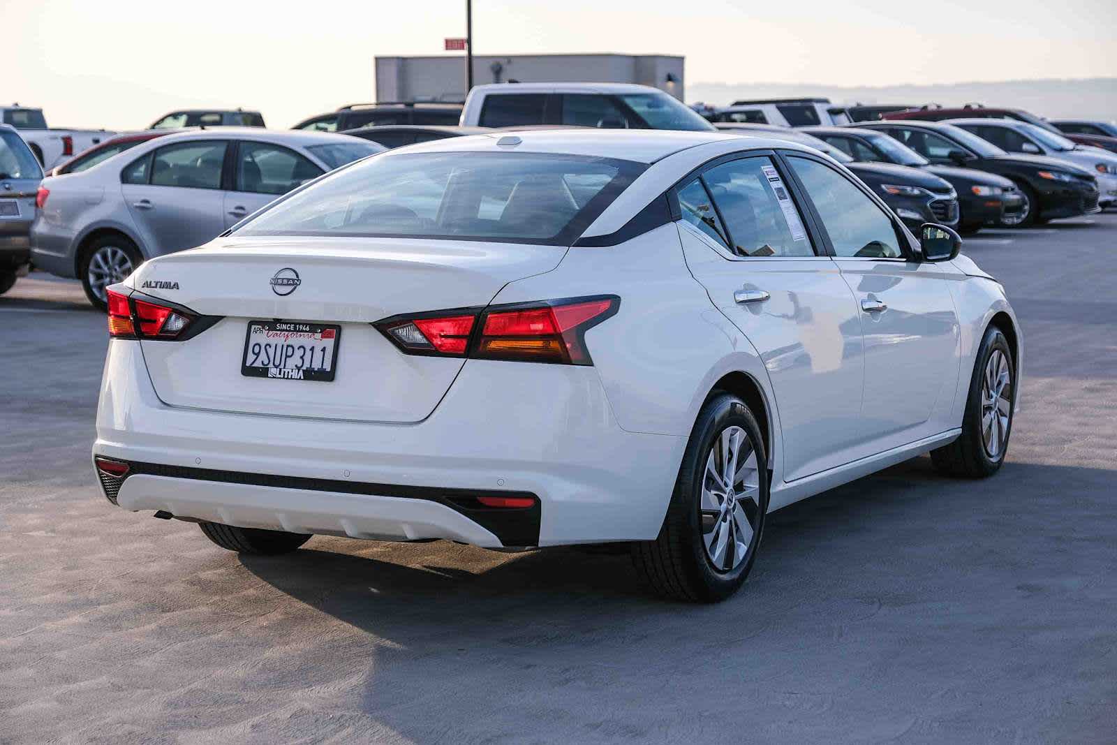 Thumbnail: 2025 Nissan Altima - 5