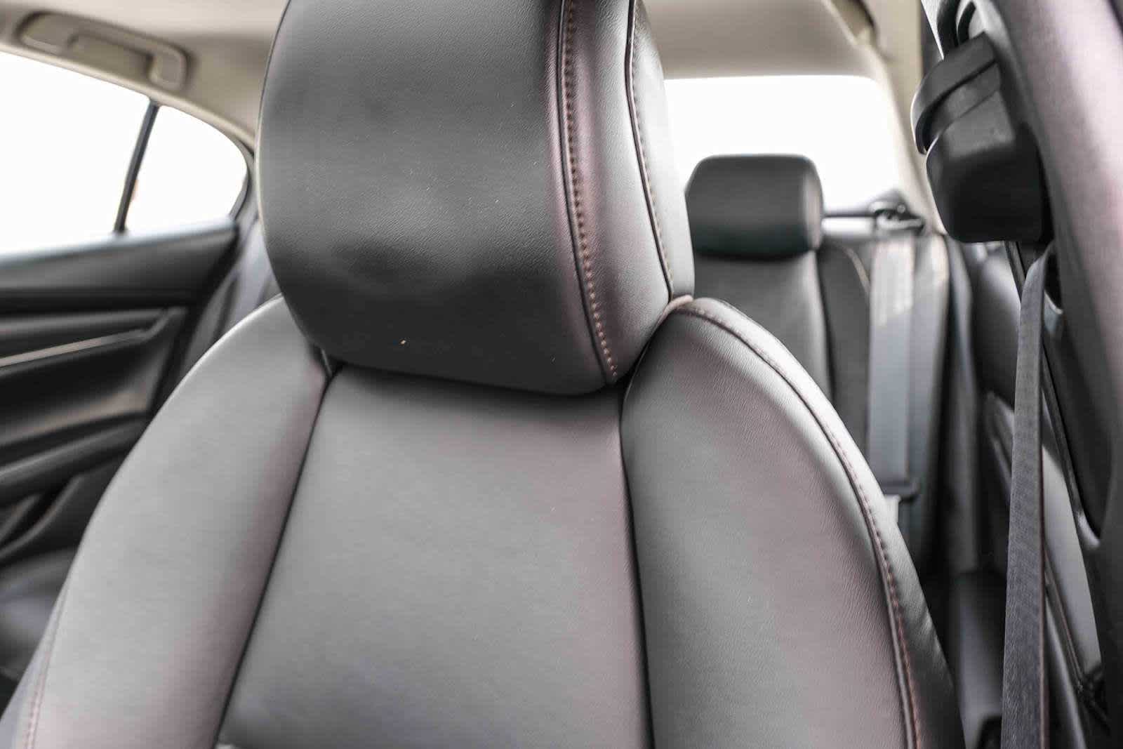 Thumbnail: 2022 Mazda Mazda3 - 21