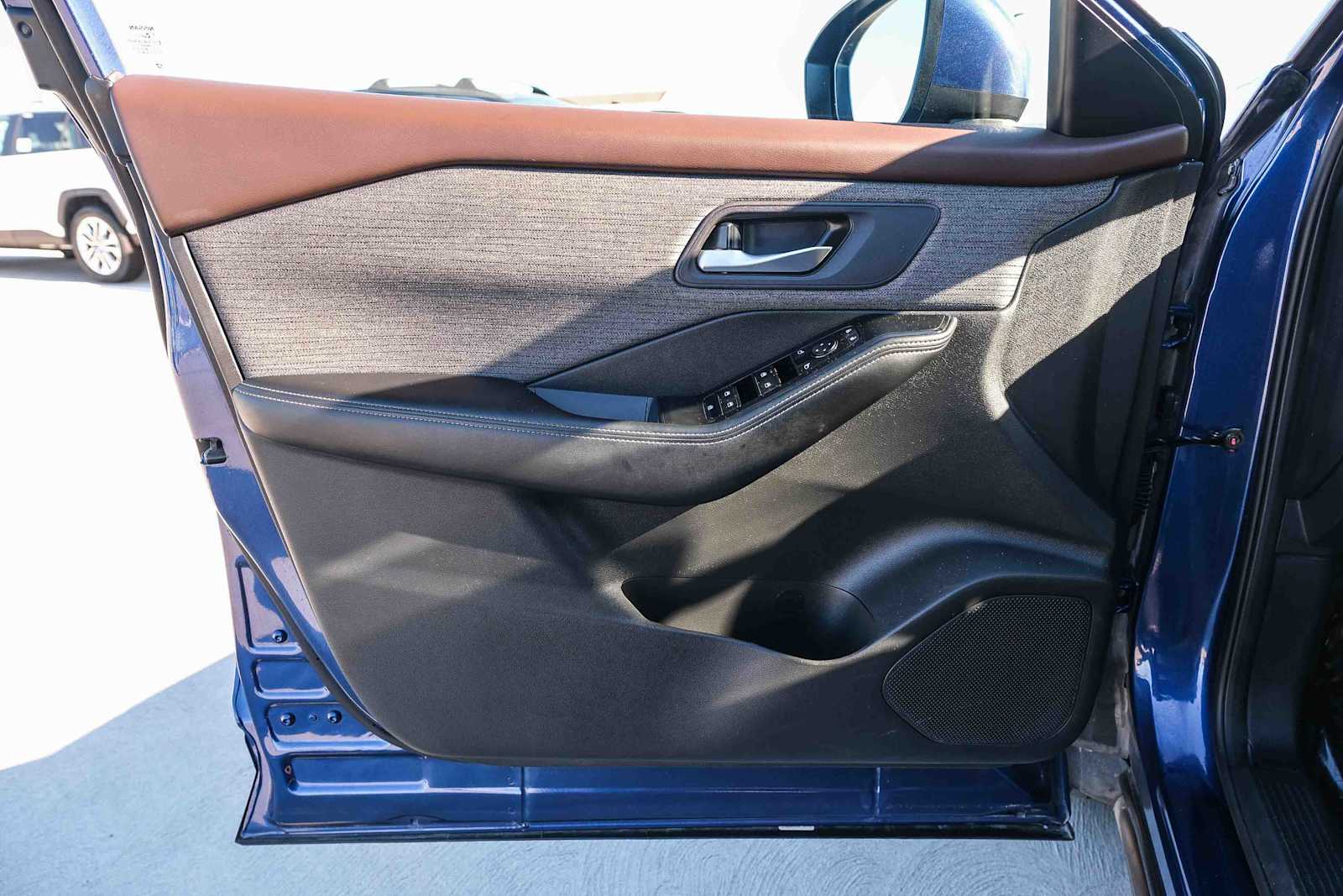 Thumbnail: 2023 Nissan Rogue - 18