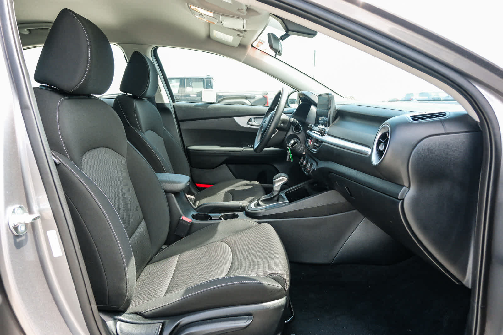 Thumbnail: 2024 Kia Forte - 18
