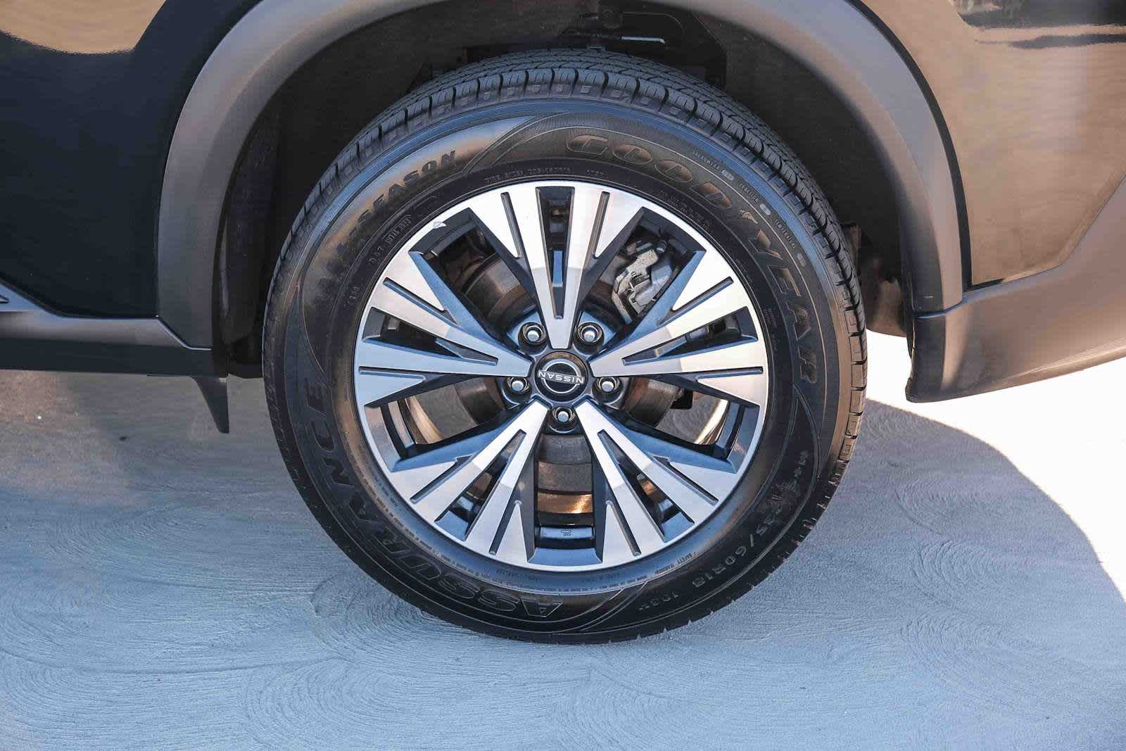 Thumbnail: 2023 Nissan Rogue - 9