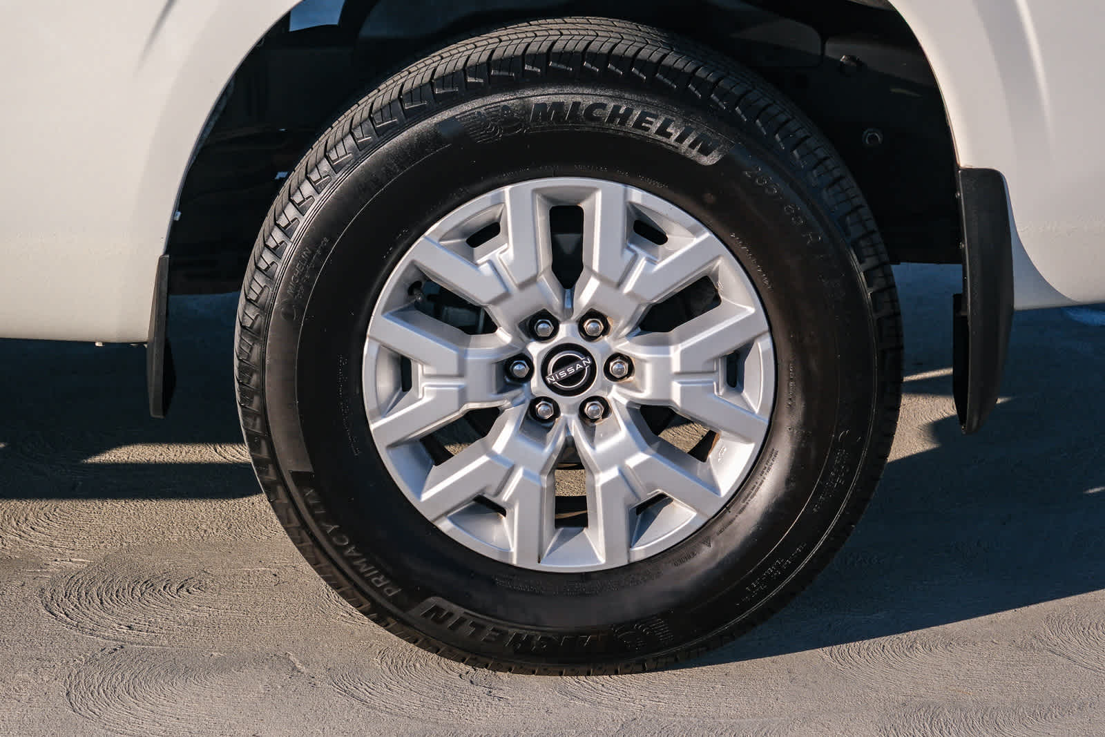 Thumbnail: 2023 Nissan Frontier - 9