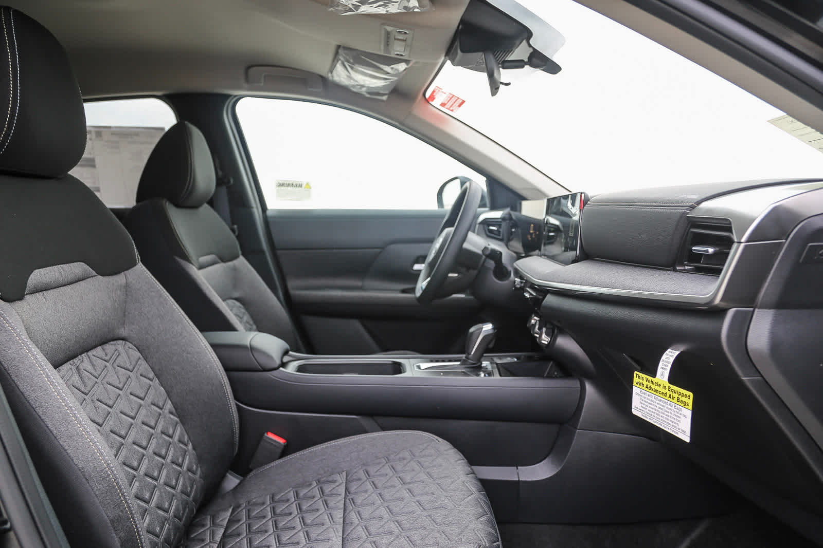 Thumbnail: 2025 Nissan Kicks - 17